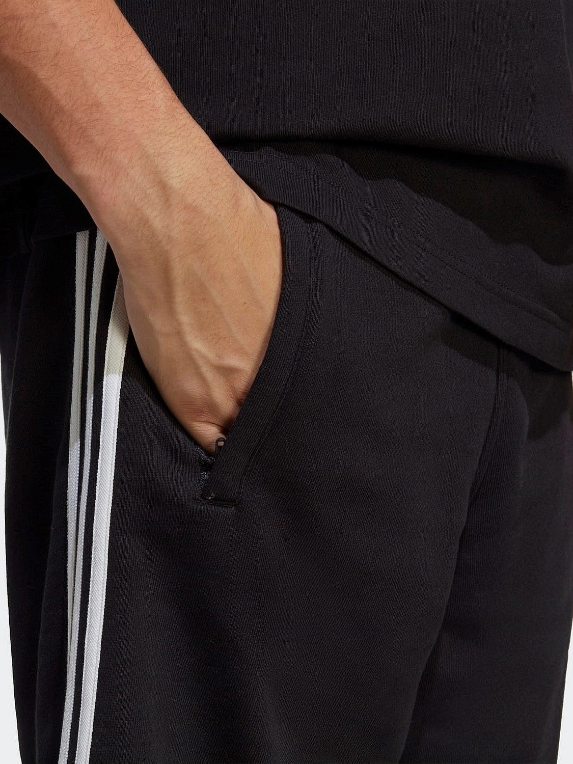 Adicolor Classics 3-Stripes Sweat Shorts sophisticated appearance