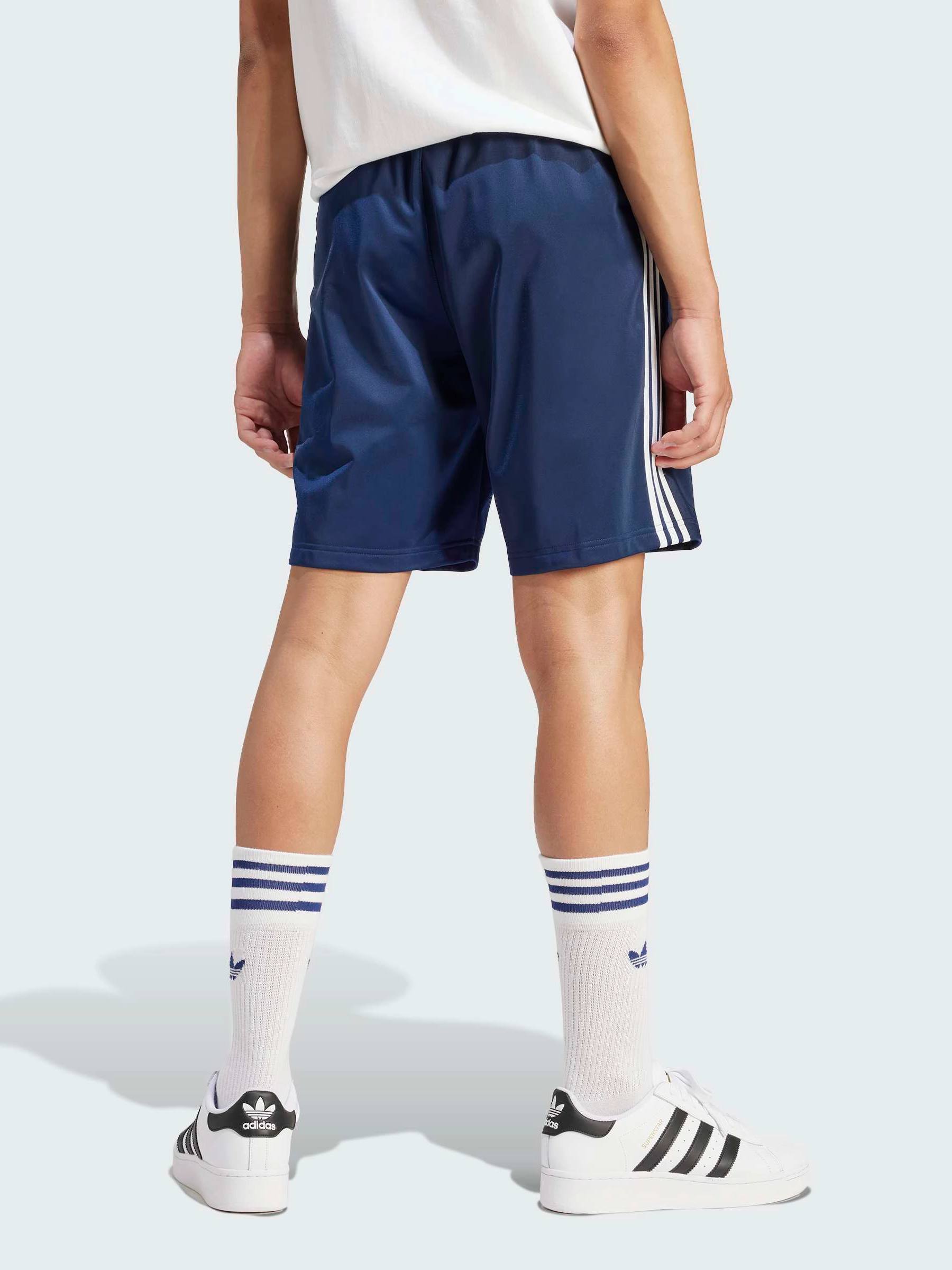 Quick Change Friendly printed shorts Adicolor Firebird Short