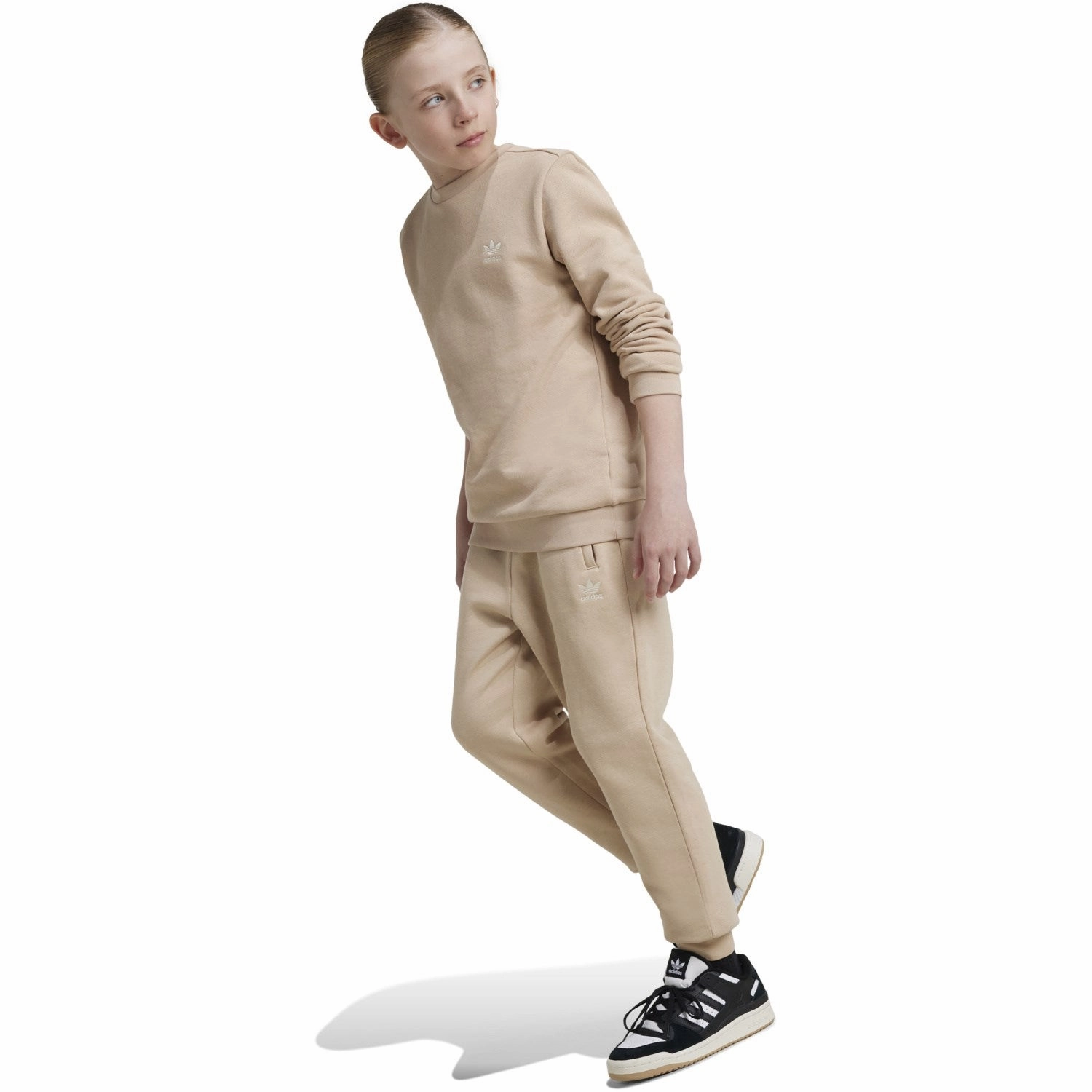 water-repellent hockey rink adidas Originals Magbei Sweatpants