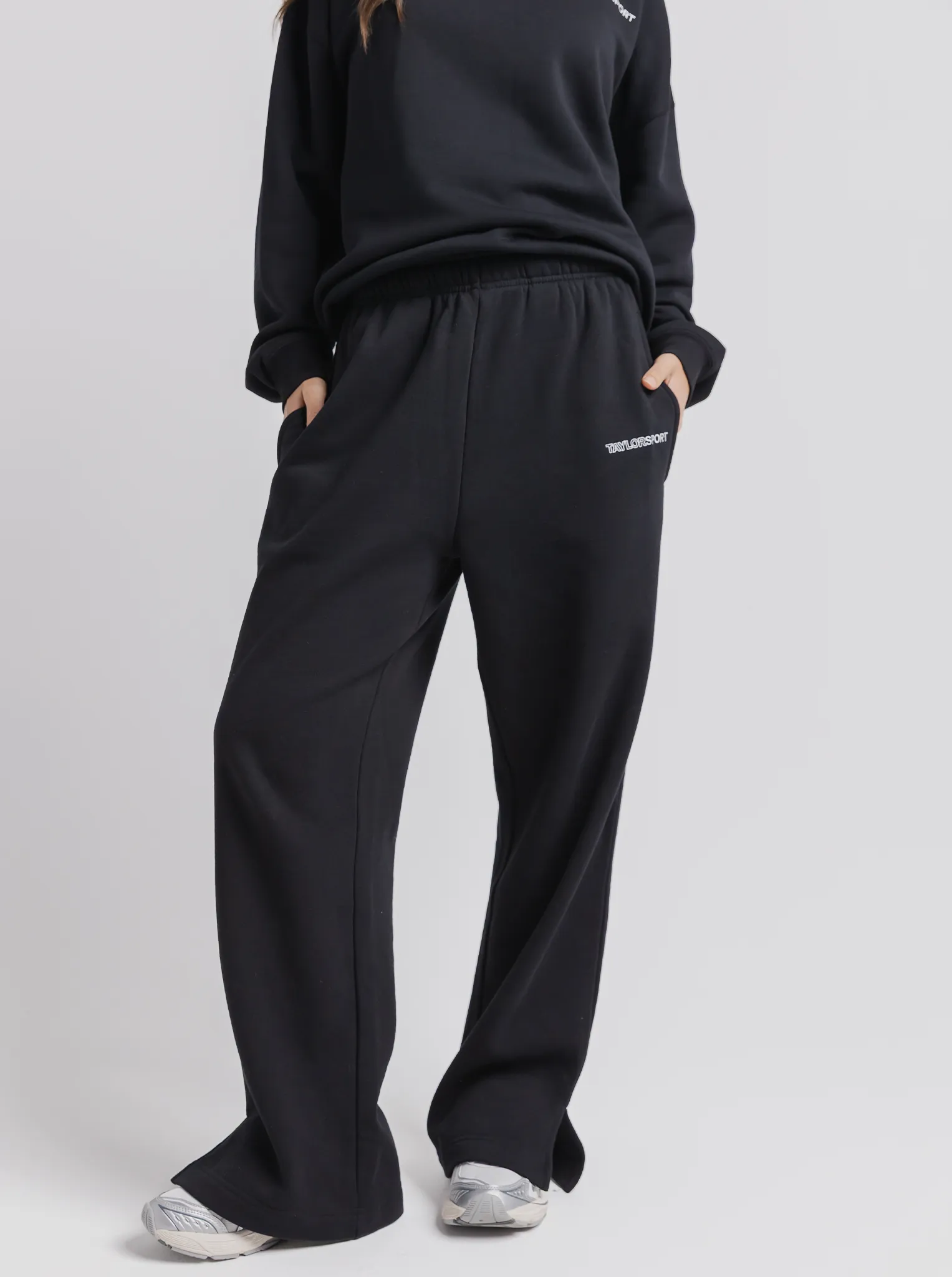 Wide Leg Sweats in Black smooth zipper