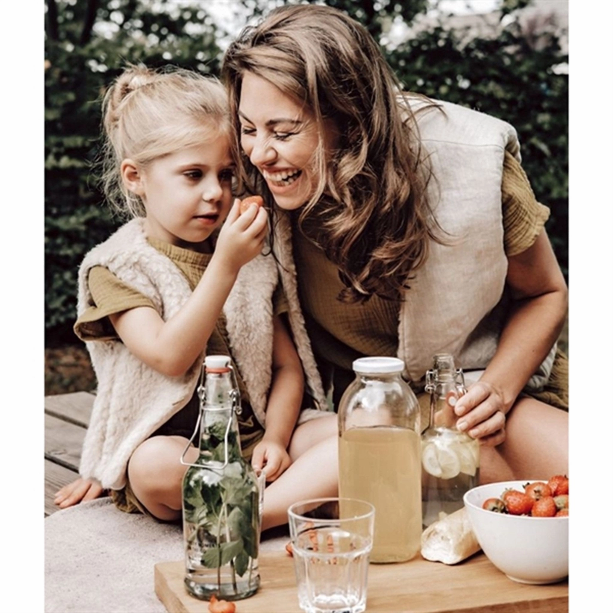 Alwero Vest Exclusive Junior Beige Tear Resistant Material Benefit