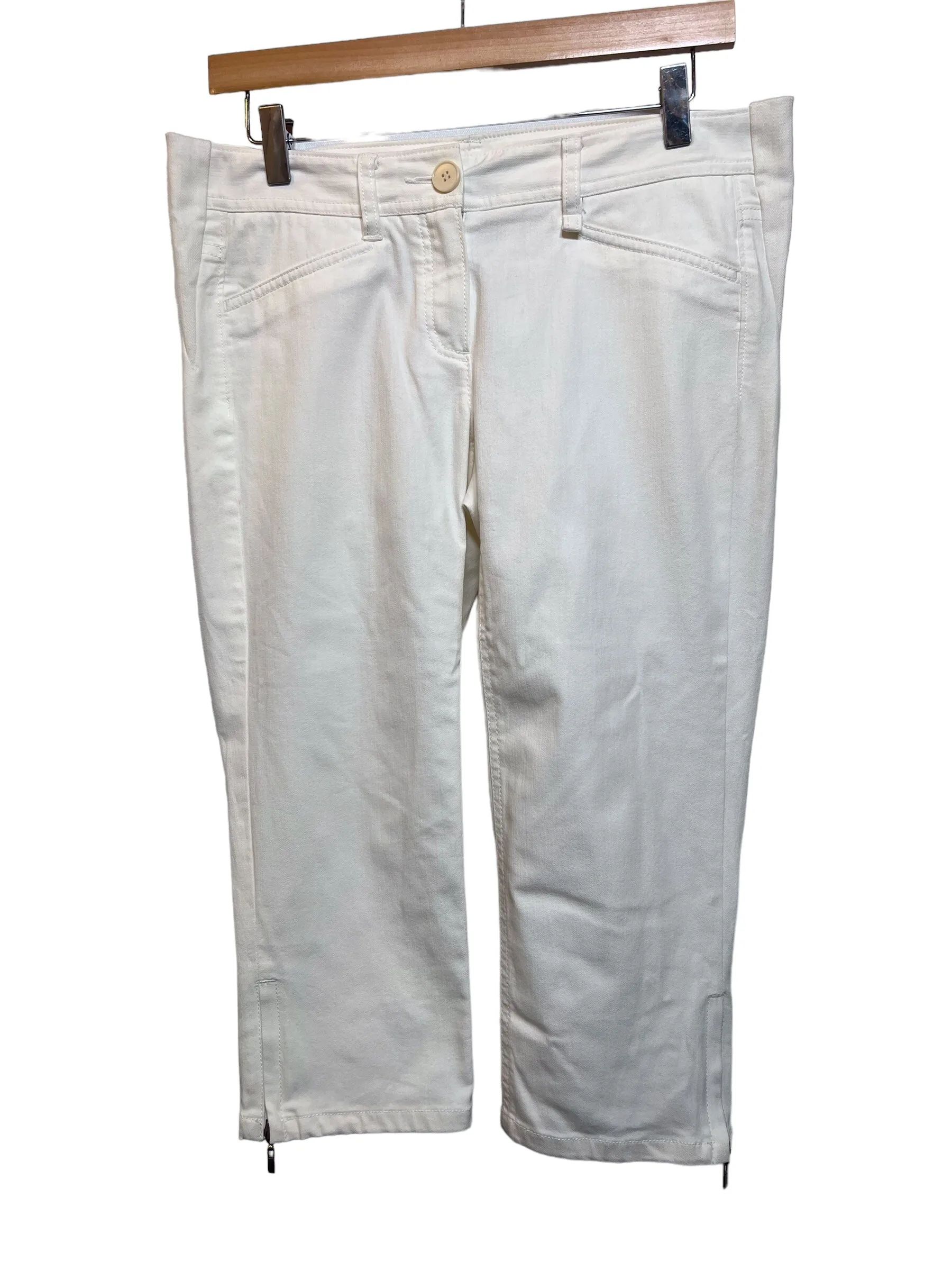 Theory Women's White 3/4 Length Trousers (W33) Flexible Knee Articulation