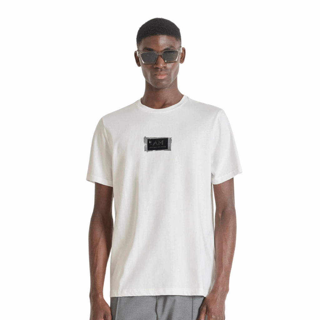 Active Outfit Style Comfort Style Antony Morato Small Chest Logo T-Shirt Men