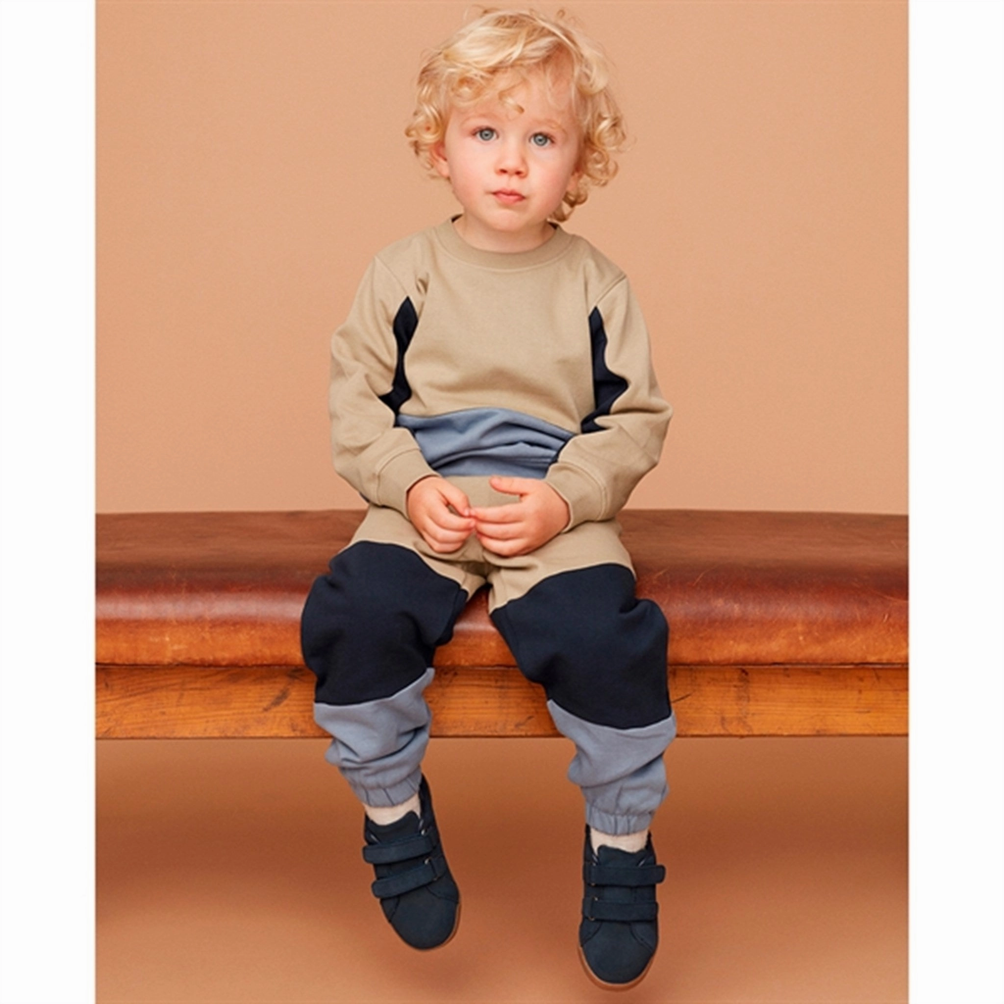 Sofie Schnoor Army Green Sweatpants Stretch Recovery Fabric