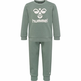 Hummel Laurel Wreath Arine Crewsuit Dynamic Movement Adaptive Windproof Chest Panel