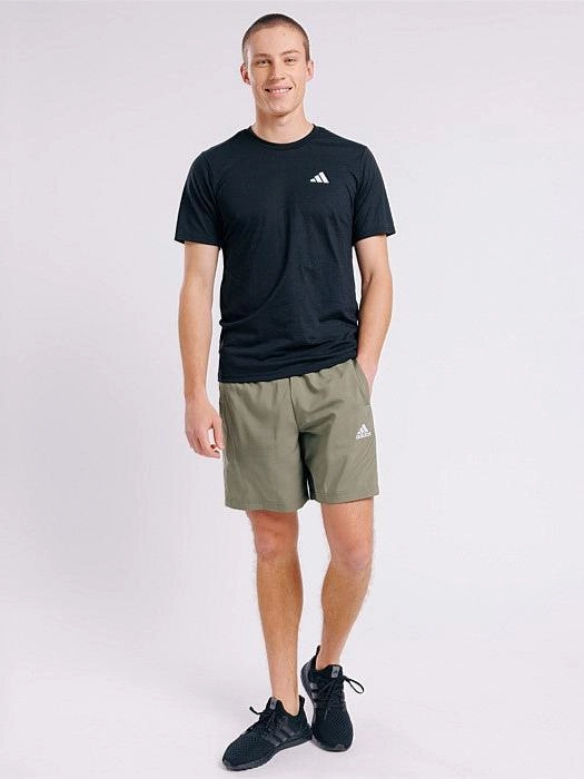 Chelsea 3-Stripes Shorts date night look Street Ready