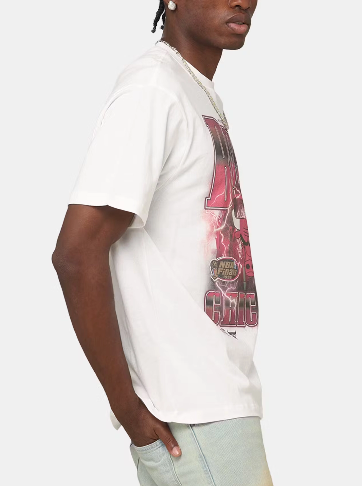 Chicago Bulls City Strike Tee Sleek Style