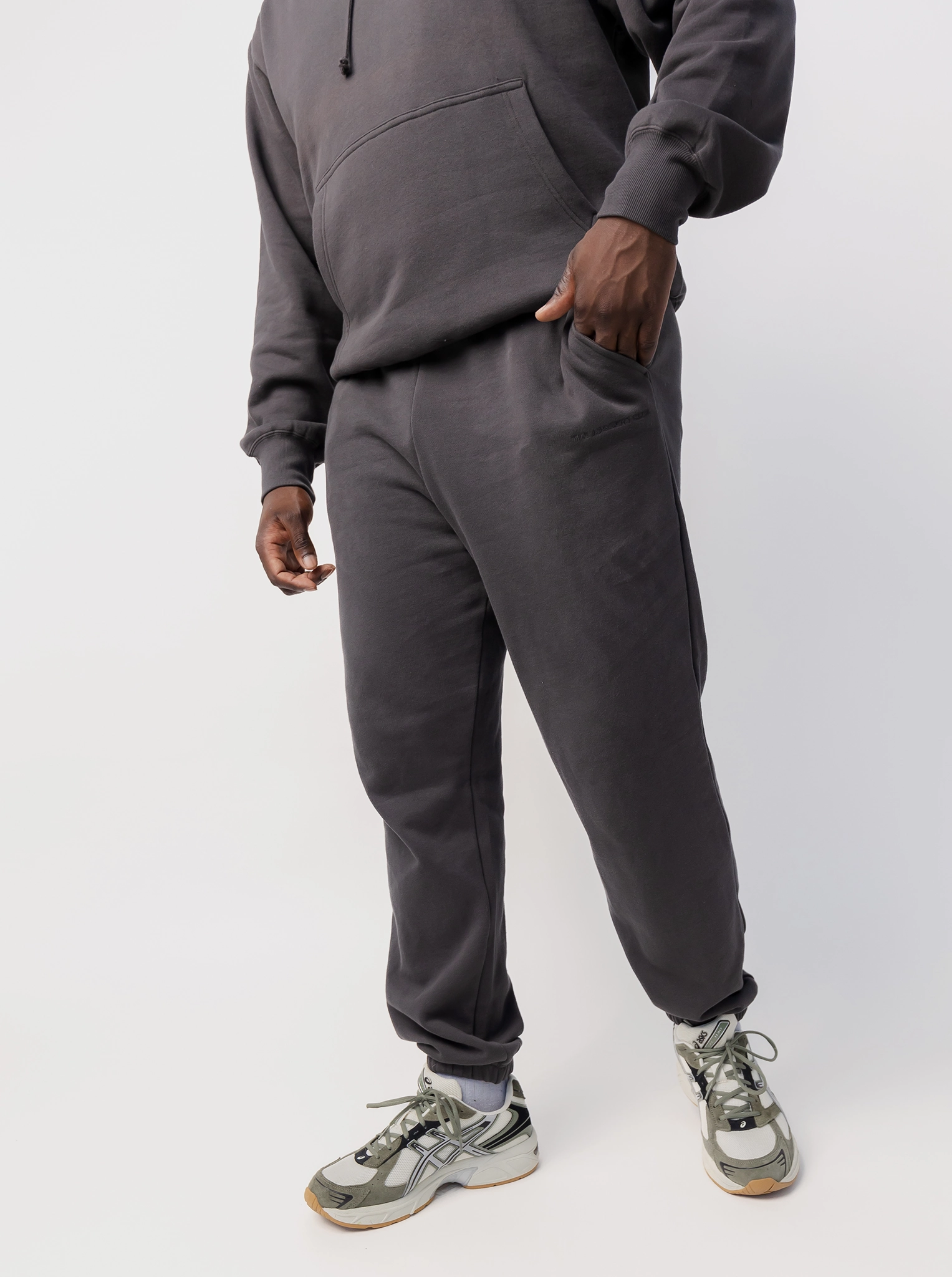 Classic Joggers In Washed Black Snow Wear Brushed Fleece Interior