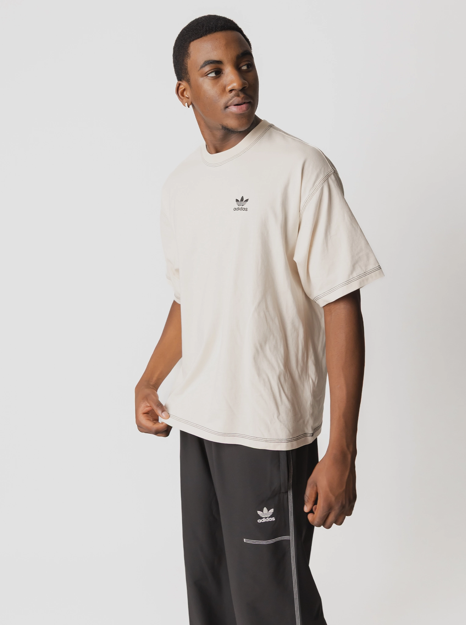 Comfy Pieces Oversized Cut Trefoil Essentials Tee