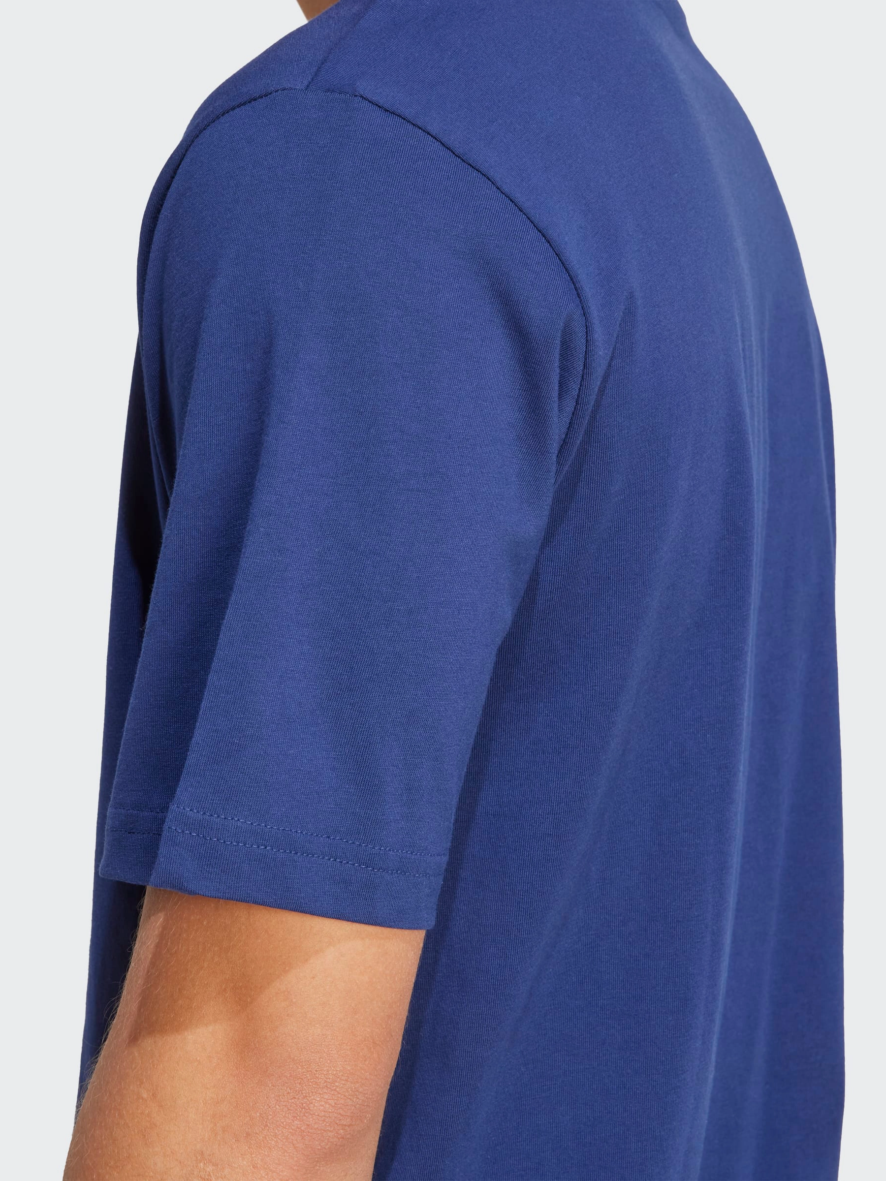 Collegiate Lineage Graphic T-Shirt Functional Comfort