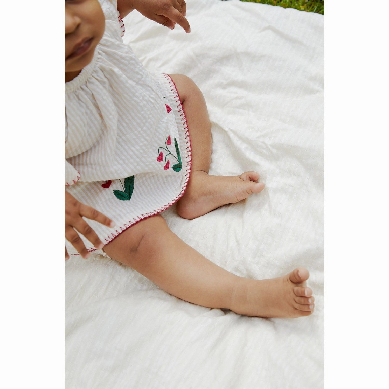 Bold Traveler Everyday Guest COPENHAGEN COLORS Dusty Rose W Cream Stripe W. Berry Seersucker Baby Set W. Embroidery