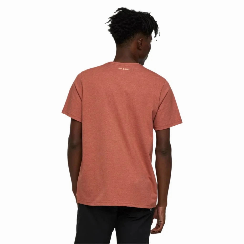 Cotopaxi Llama T-Shirt Men On-the-Go Comfort Seasonal Casual