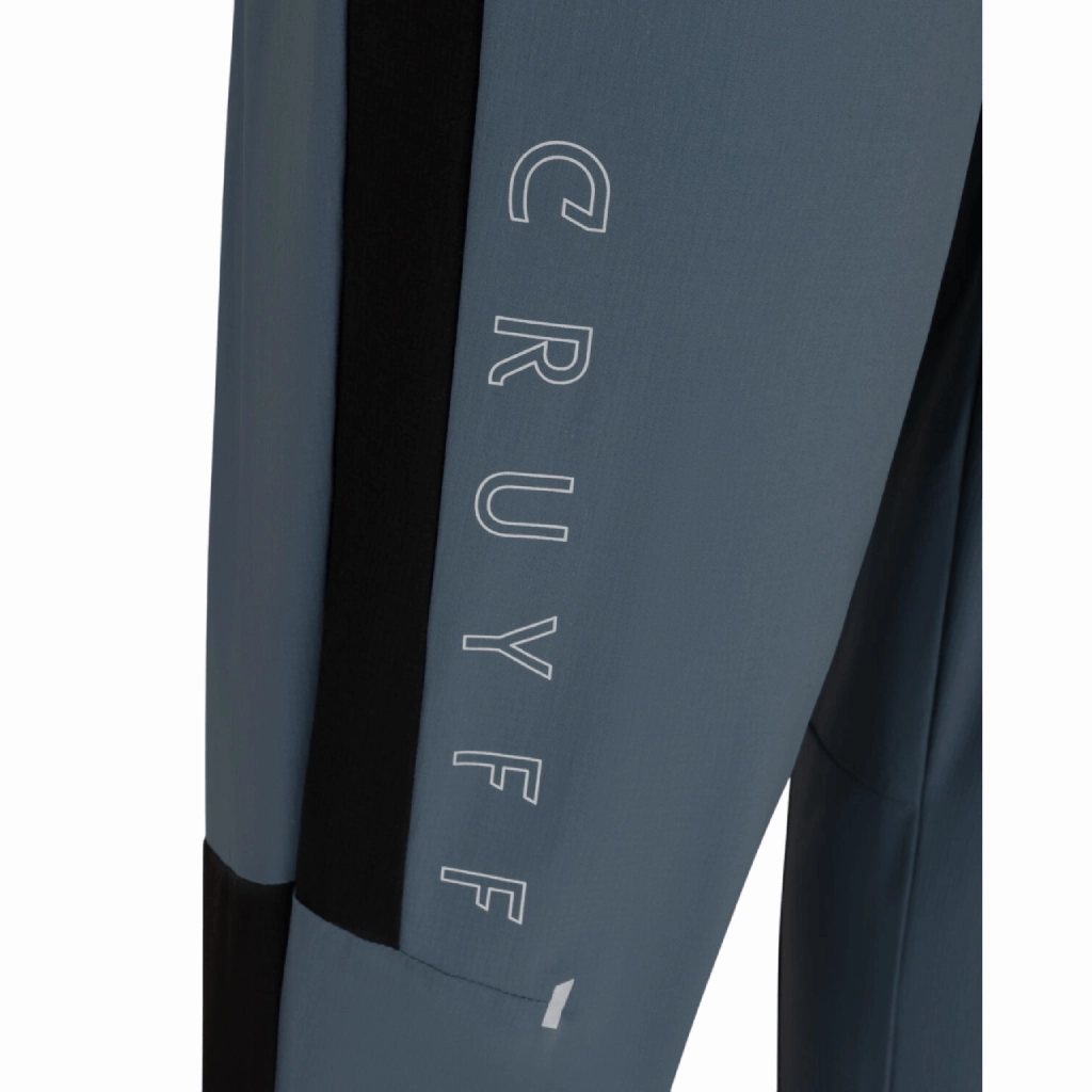 Chilly Weather Comfort Casual Chic Look Cruyff Avinex Pant Men