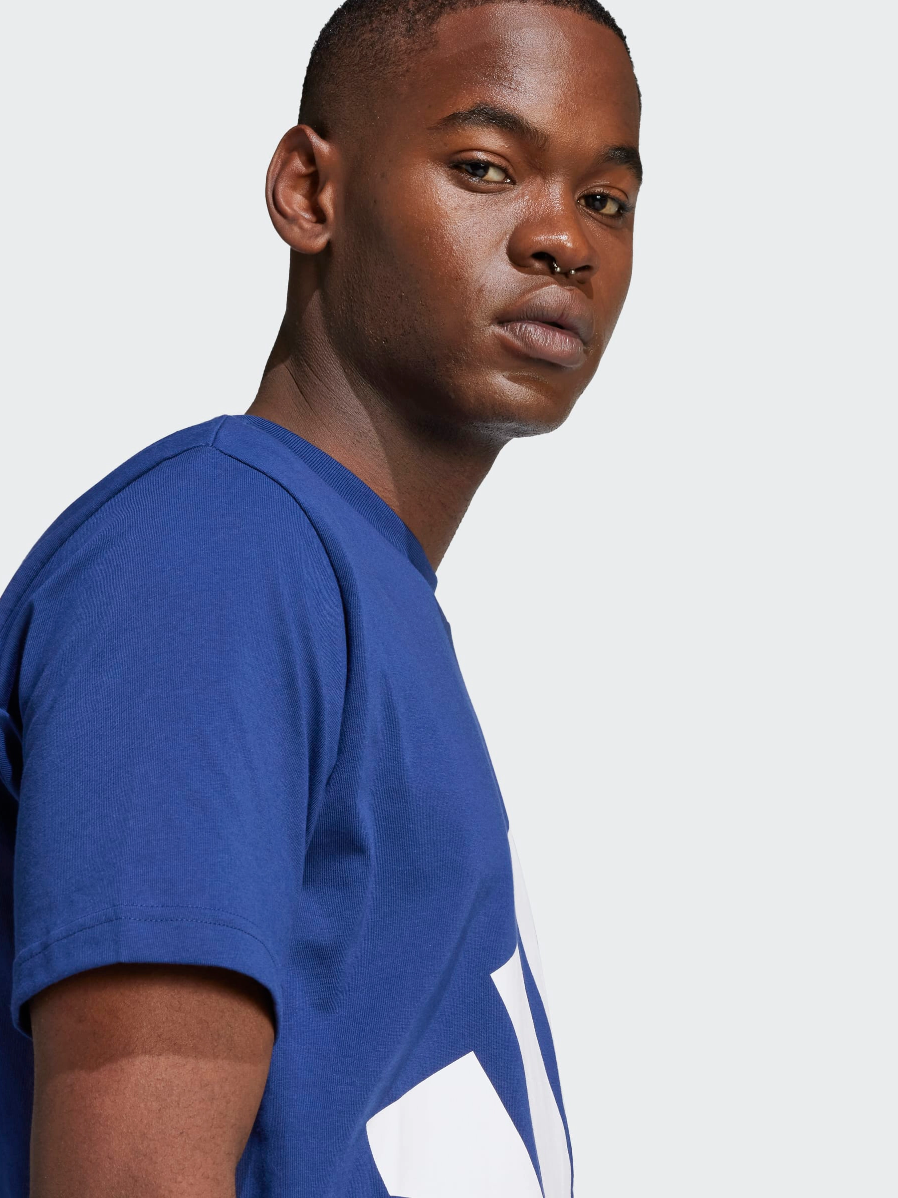 Light Breeze Essentials Big Logo Single Jersey T-Shirt