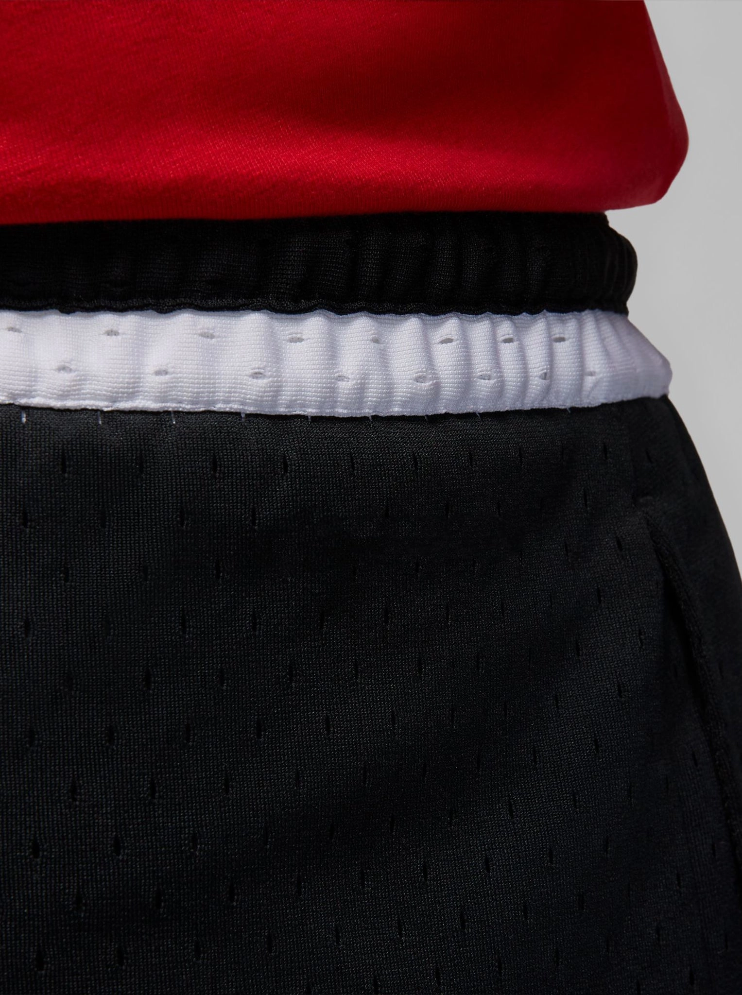 Shock Dispersing Architecture Snag Free Design Dri-FIT Sport Diamond Shorts