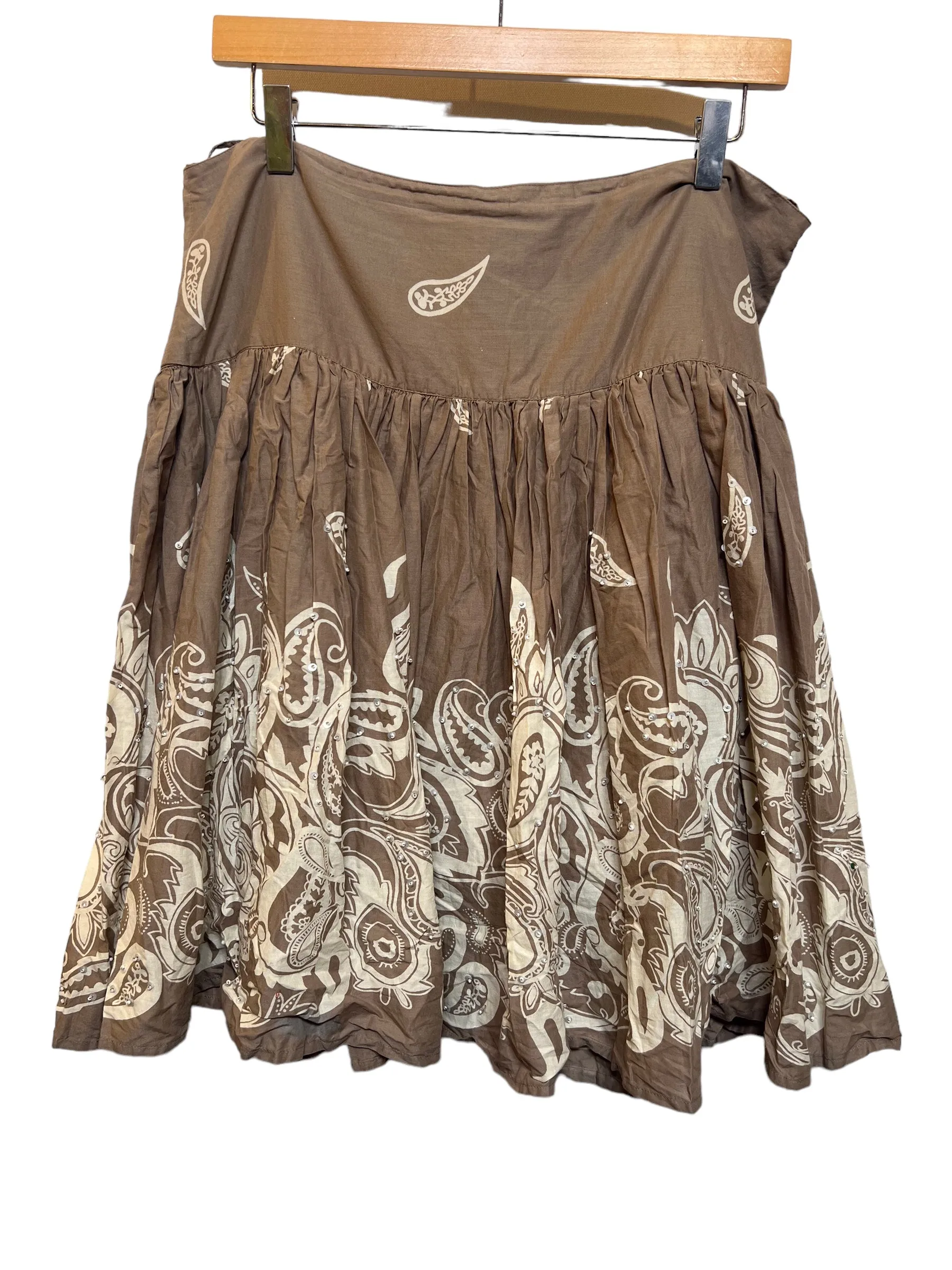 Khaki Pleated Skirt (Size XL) garden work Mood Piece