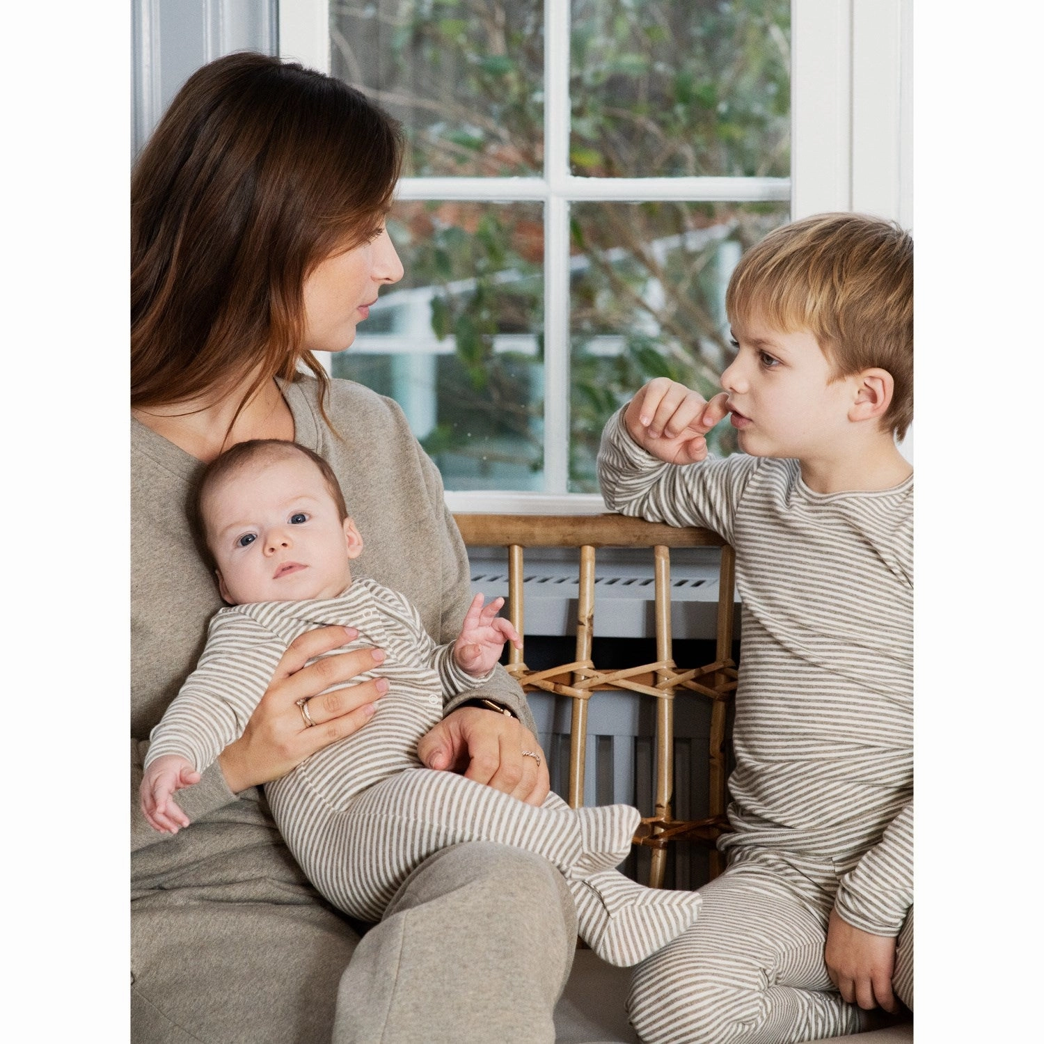 Serendipity Taupe/Offwhite Leggings Stripe Slim and Sleek