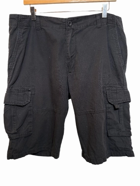 Day Out fishing outfit Ecko unltd Mens Black Cargo Shorts (Size XXL)