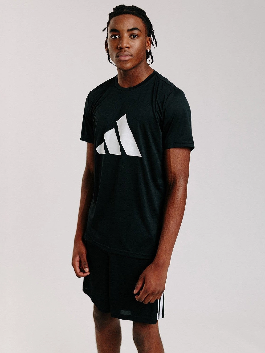 Training Essentials Feel Ready Logo T-Shirt Wrinkle Resistant EnhancedDurabilityFinish