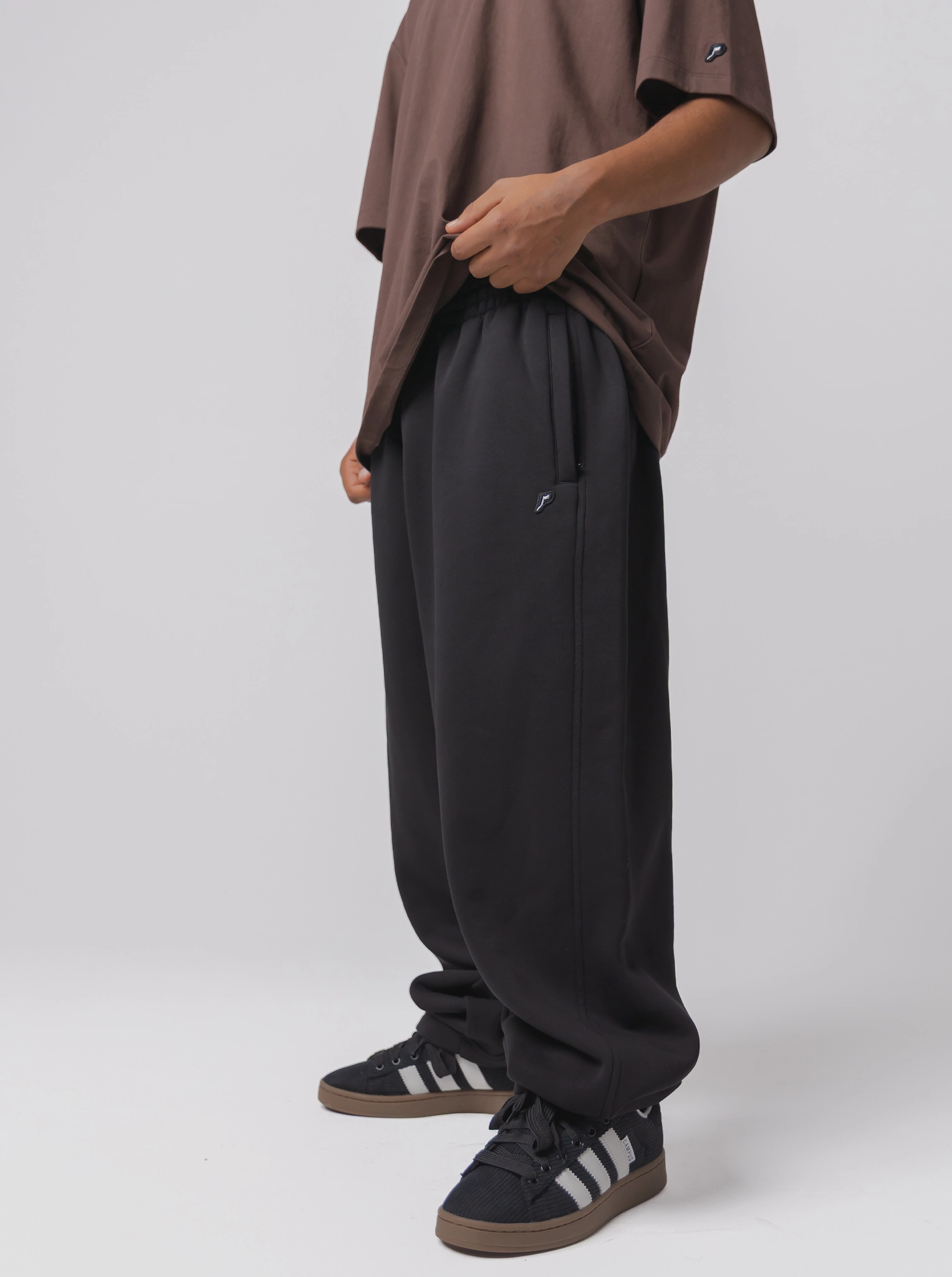 Straight Sweatpant in Court Black Tagless label Stylish Waistband