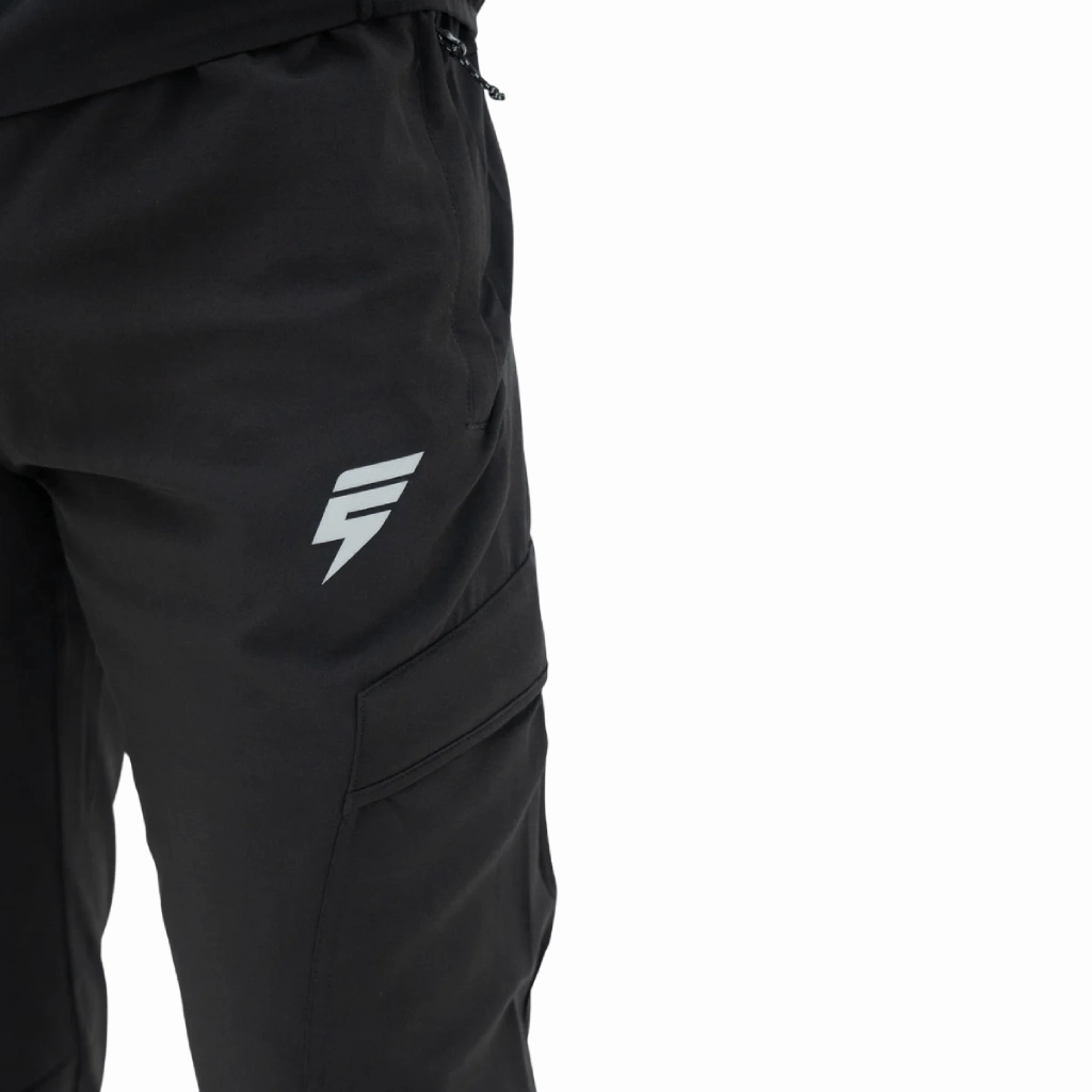 Elude Core Cargo Pant Men Cuffed hem