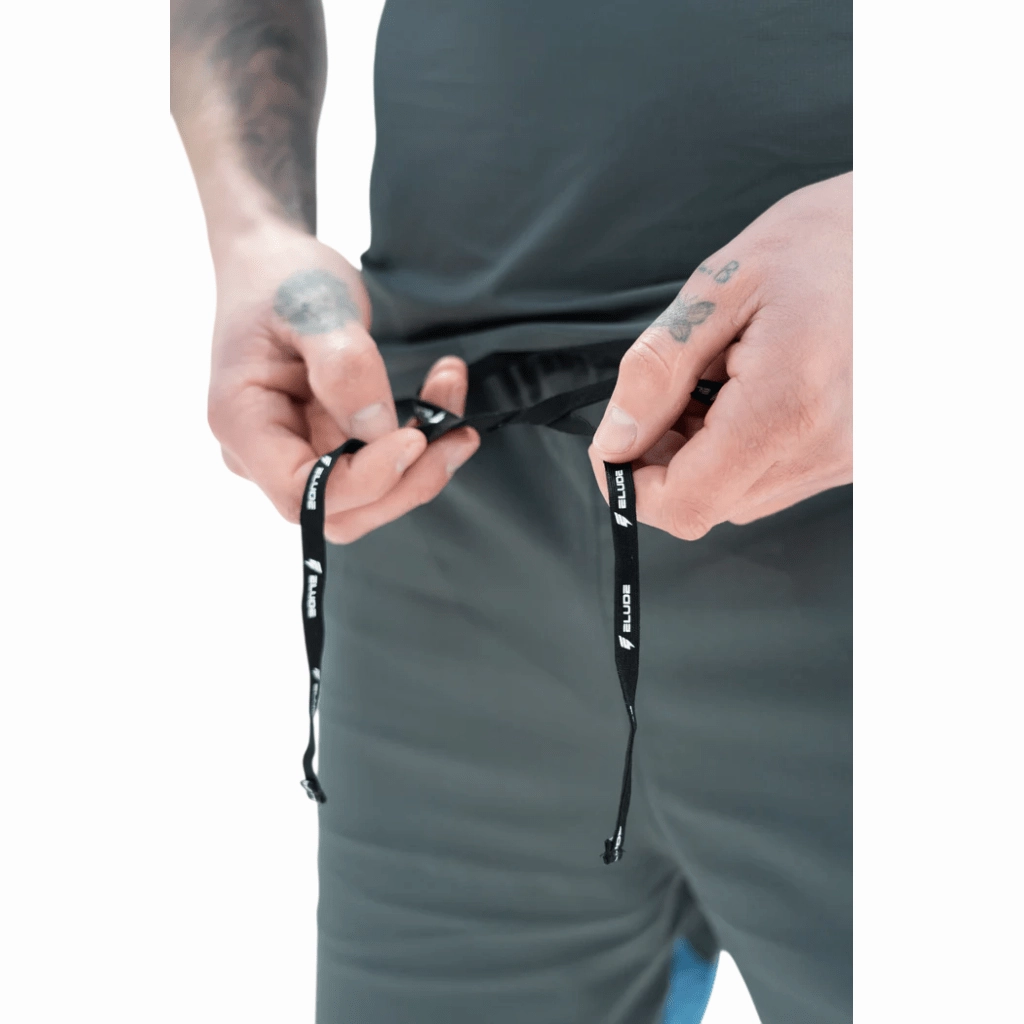 Elude Split Short Men beachy vibe