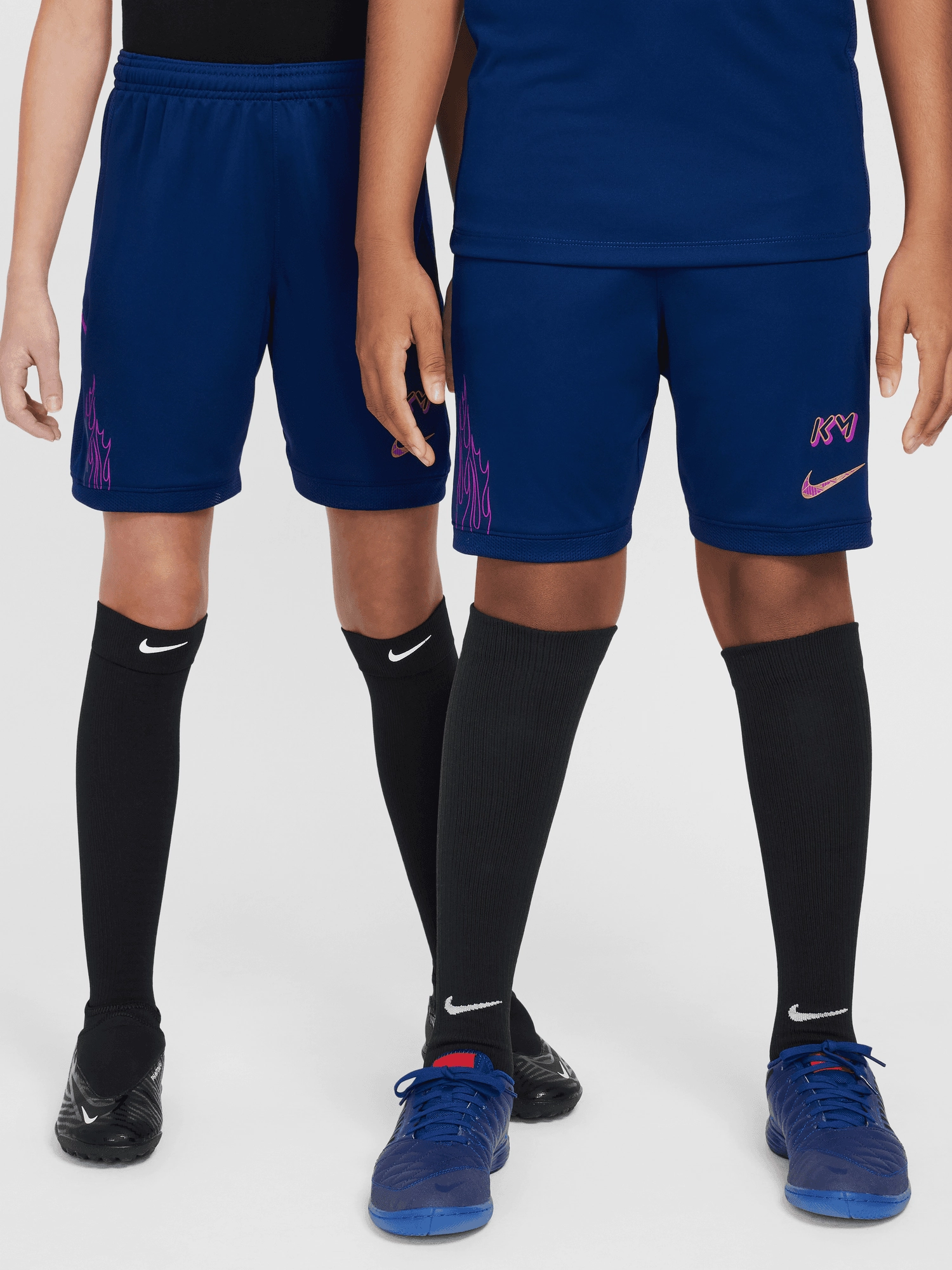 Kylian Mbapp?? Academy Dri-FIT Football Shorts mix and match laid-back style