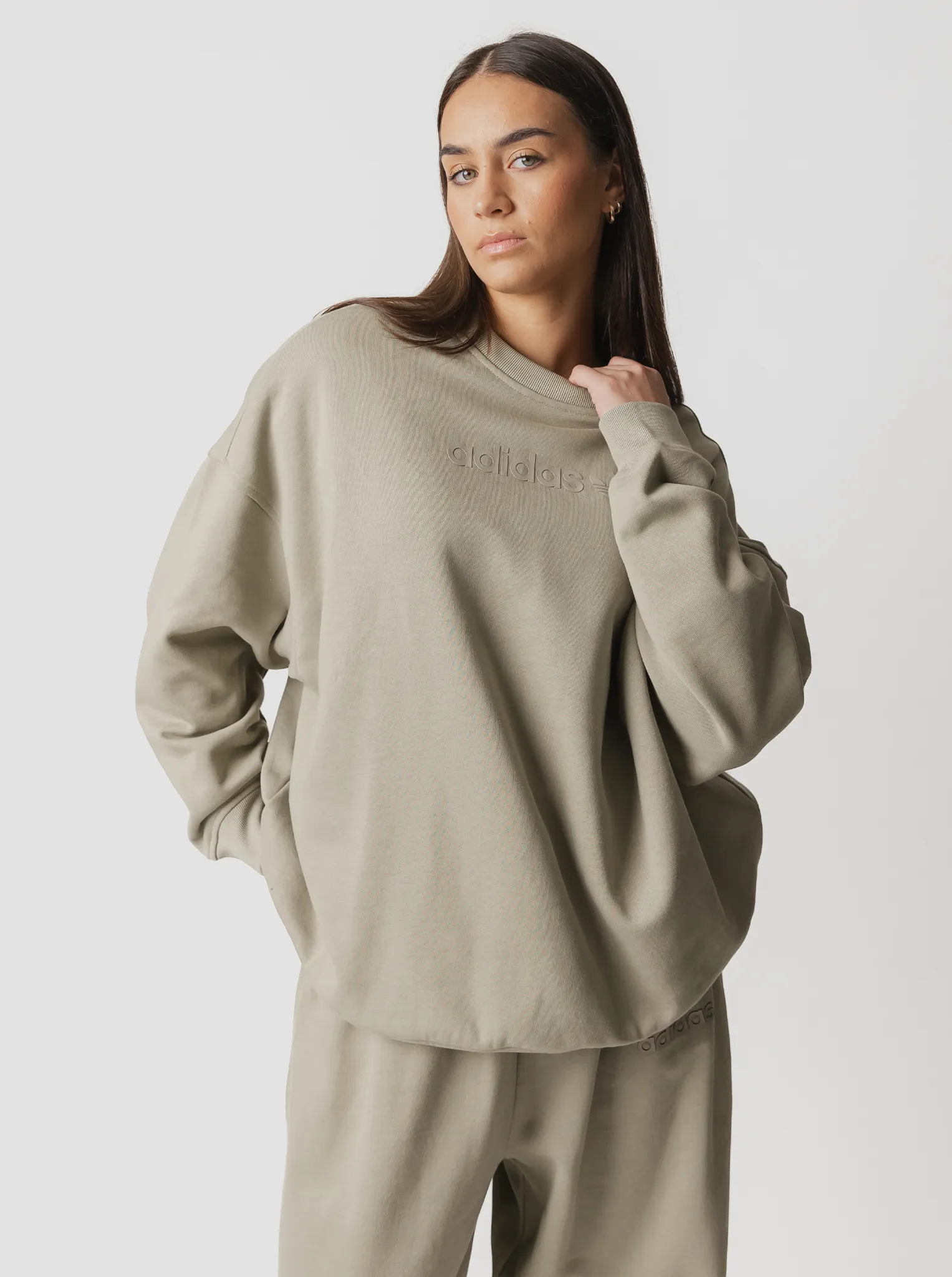Essentials Linear Oversized Crew Sweatshirt Skiing wear