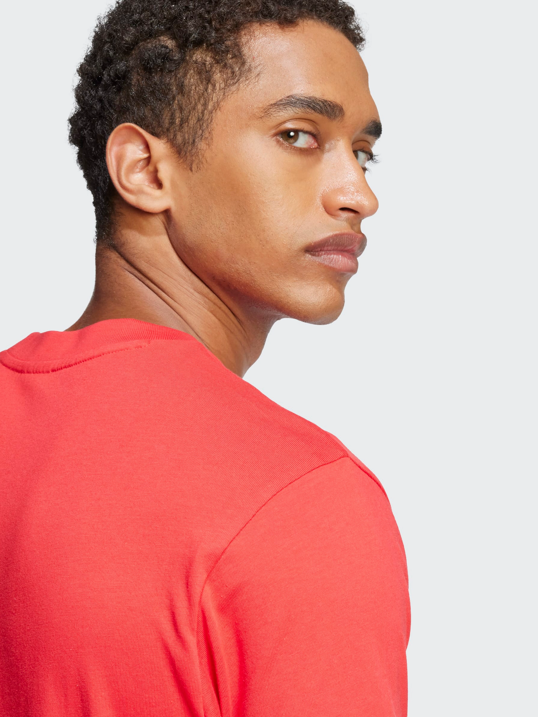 Essentials Big Logo Single Jersey T-Shirt Comfortable clothing Minimalist Comfort