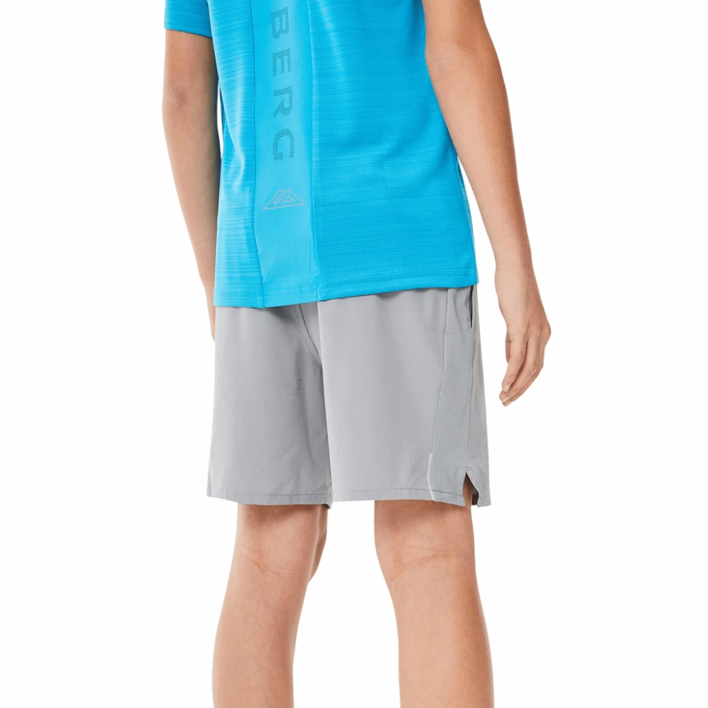 Trailberg Essential Short Junior rooftop party look