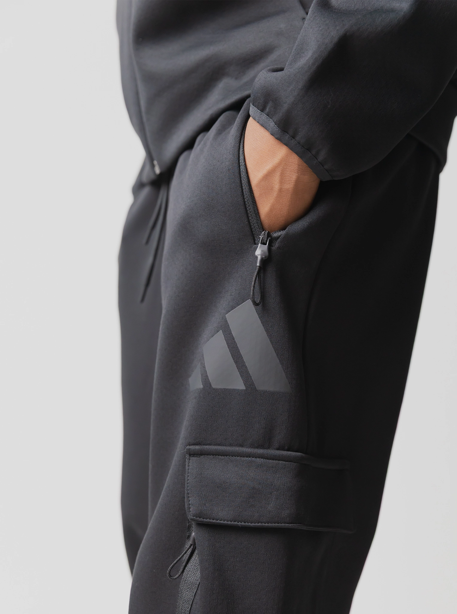 MultiPocketDesign Future Icons 3-Stripes Regular Pants