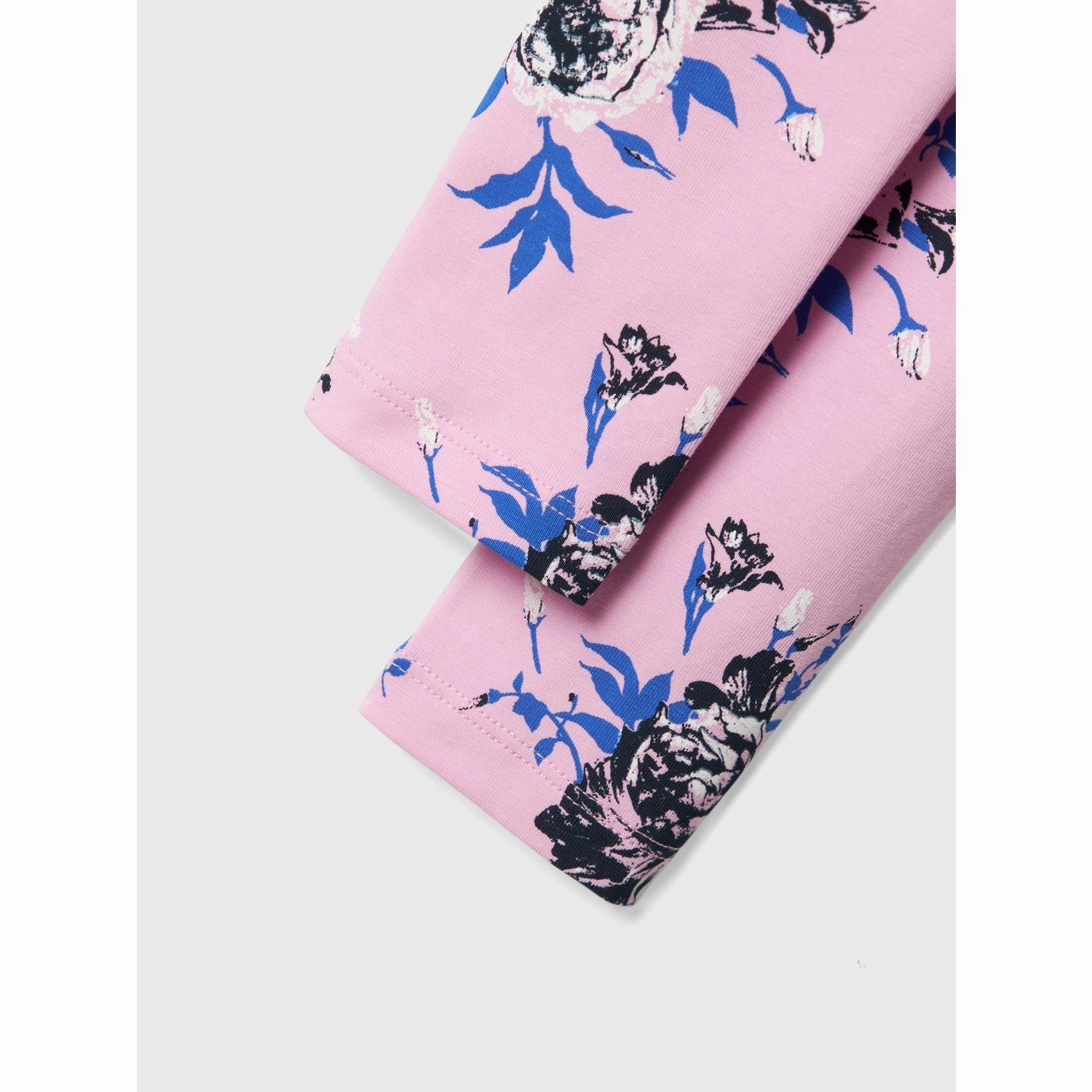 Move Ease Outdoor Wear Name It Pastel Lavender Big Flowers Vivian AOP Leggings