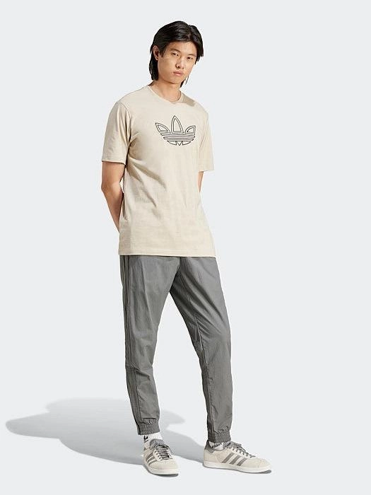 regular but not boring Outlined Trefoil T-Shirt