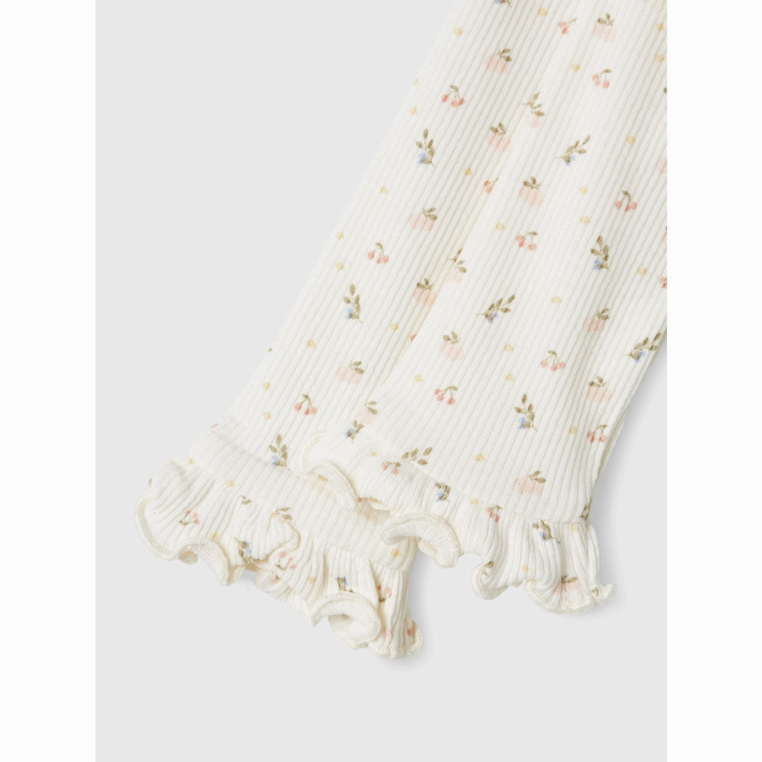 Lil'Atelier Coconut Milk Gago Kny Slim Leggings Eco Friendly Beach Walk Move Fast