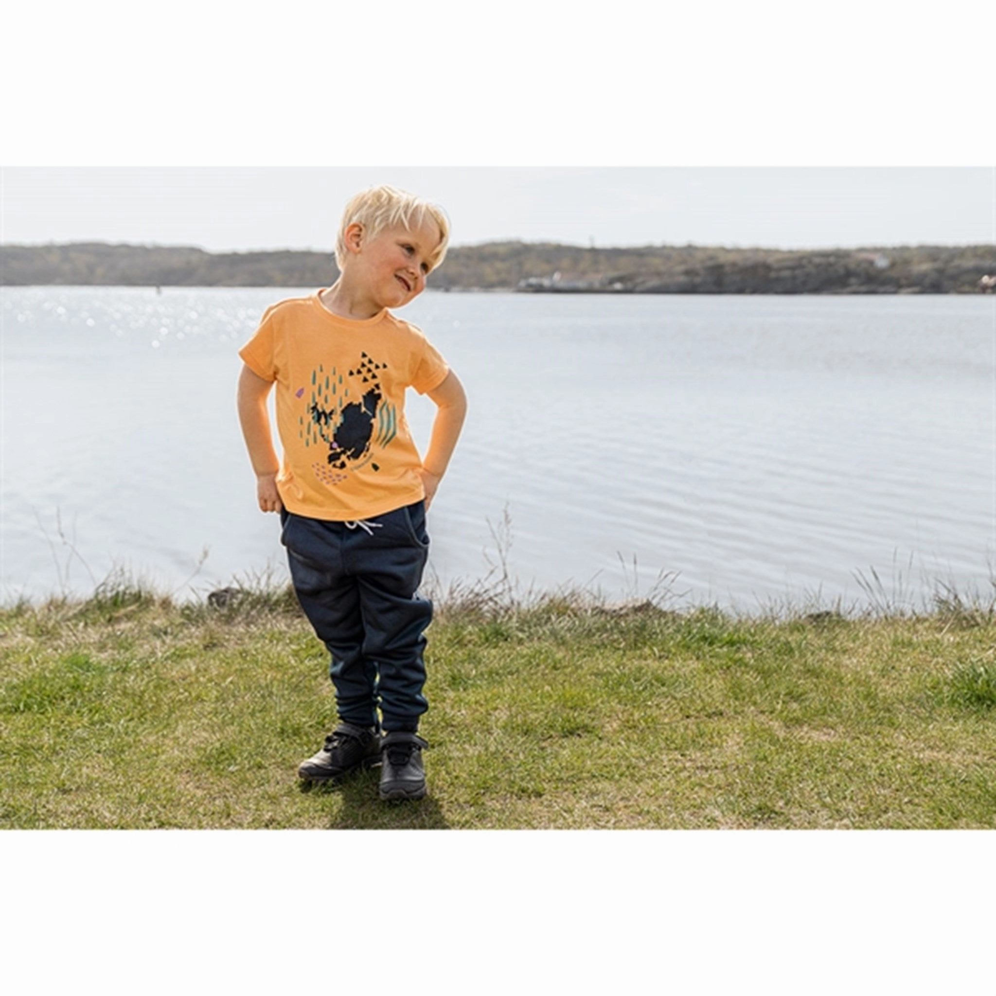 Reflective Trims SheerLayer Ventilation Systems Didriksons Corin Navy Sweatpants