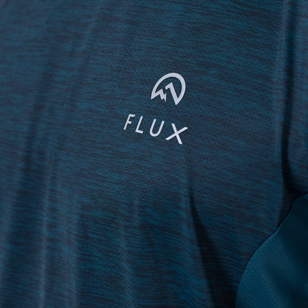 Essential Piece Flux Contrast Left Logo T-Shirt Junior