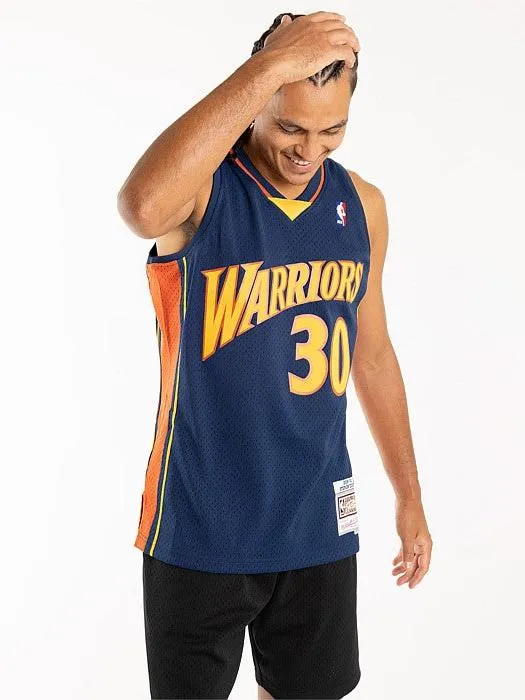 Golden State Warriors 09-10 Stephen Curry Swingman Jersey Seamless Knit Construction Relaxed Neckline