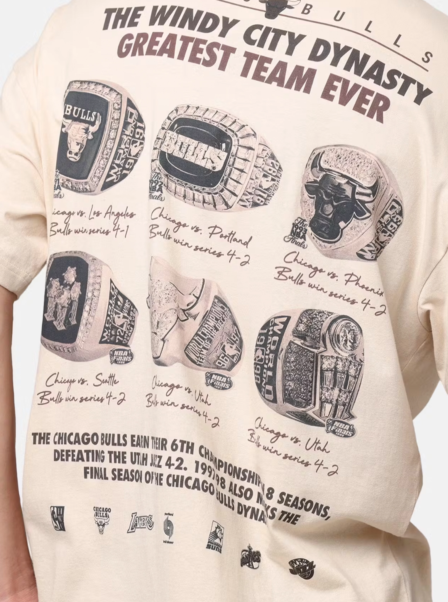 Classic Fit Greatest Team Tee Bull