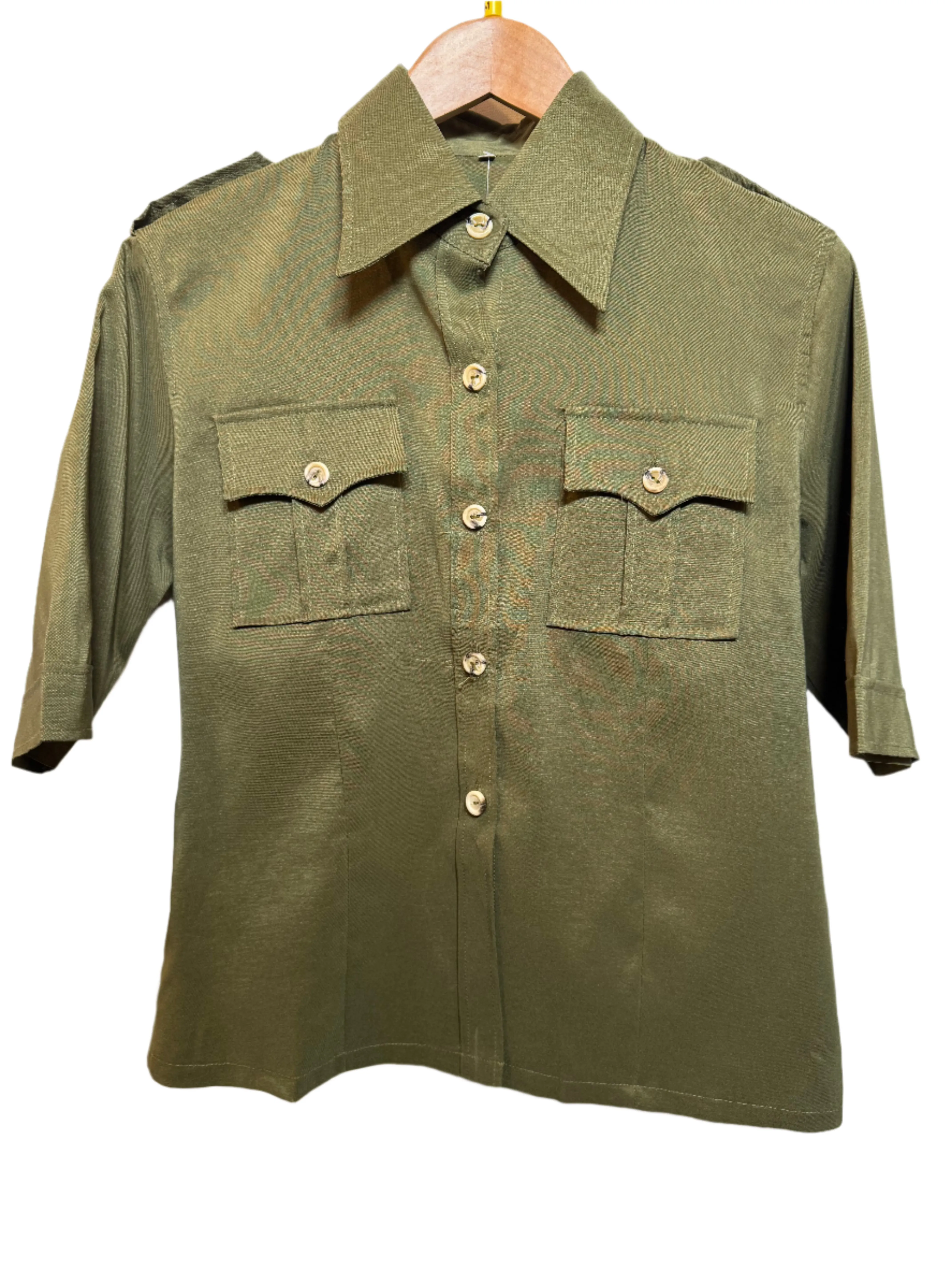 Travel Friendly Striped Design Green Women's Blouse (Size M)