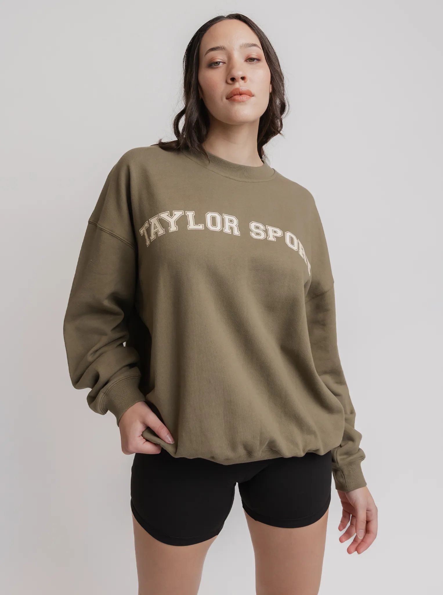 Seasonal Wardrobe Fleece Lining Heritage Crew in Olive