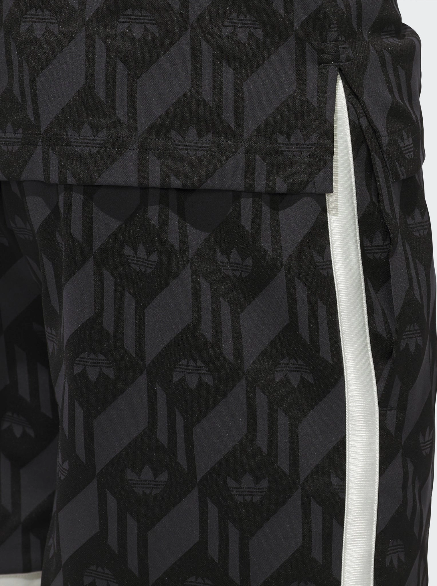 Heritage Shorts Antibacterial Outdoor Layer