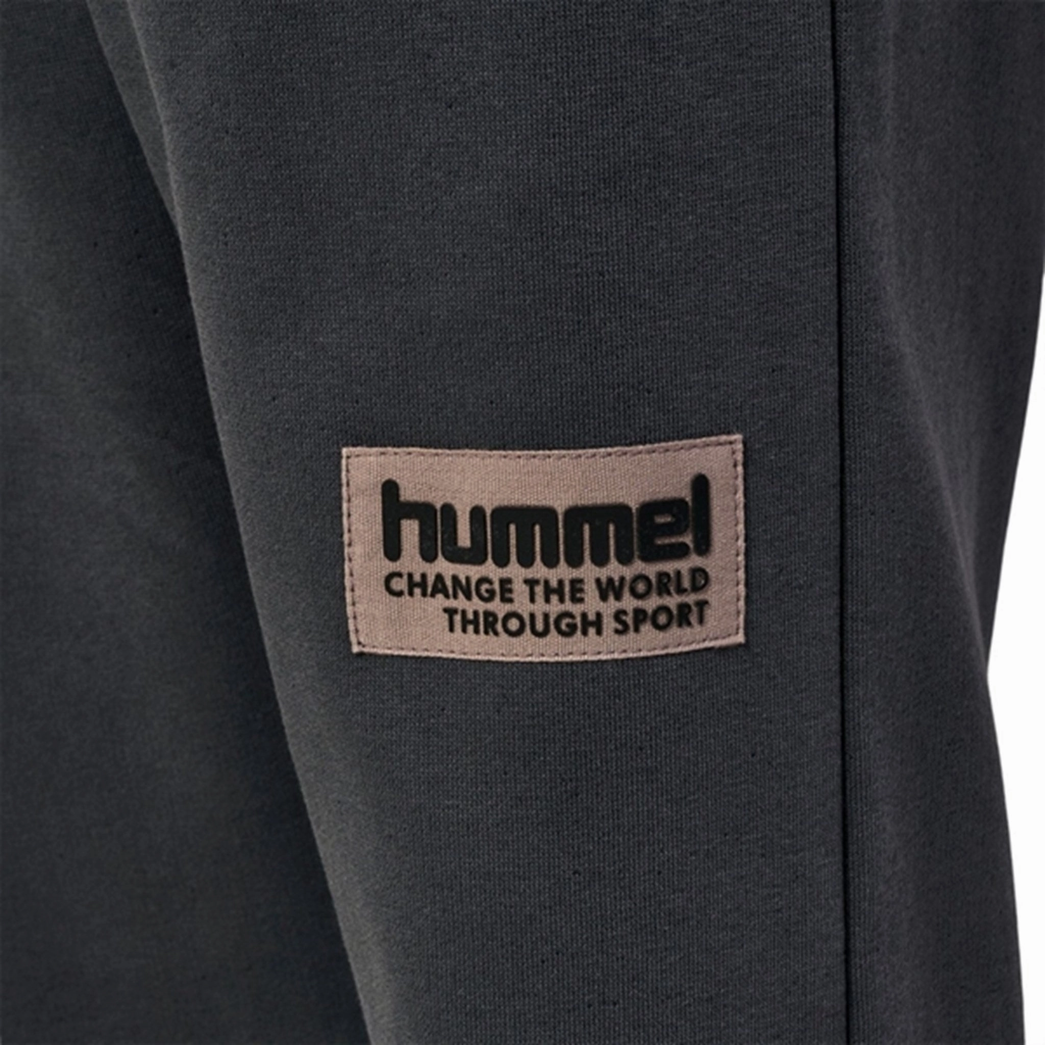 multi-pocketed steaming Hummel Asphalt Dare Pants