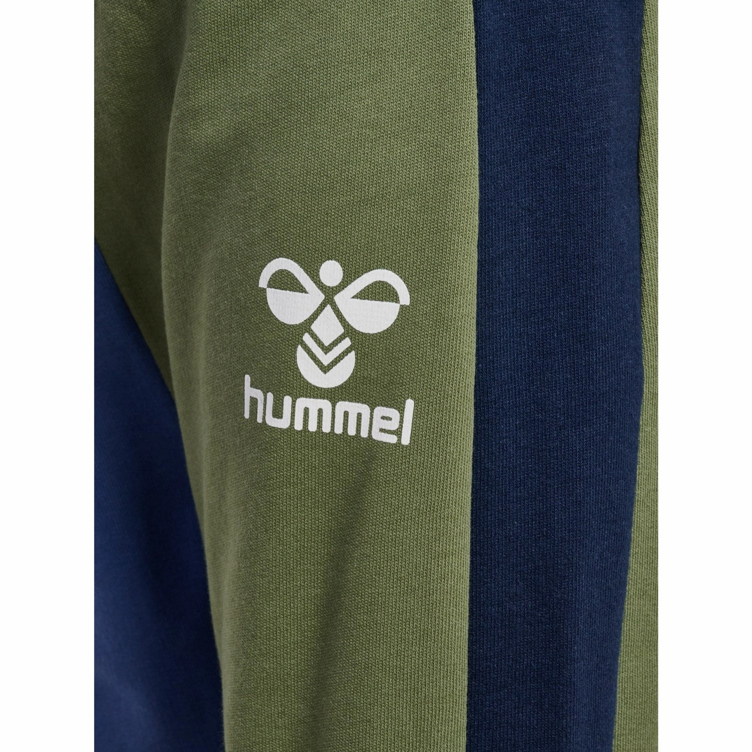Hummel Black Iris Assym Sweatpants mask venue OdorResistant Treatment