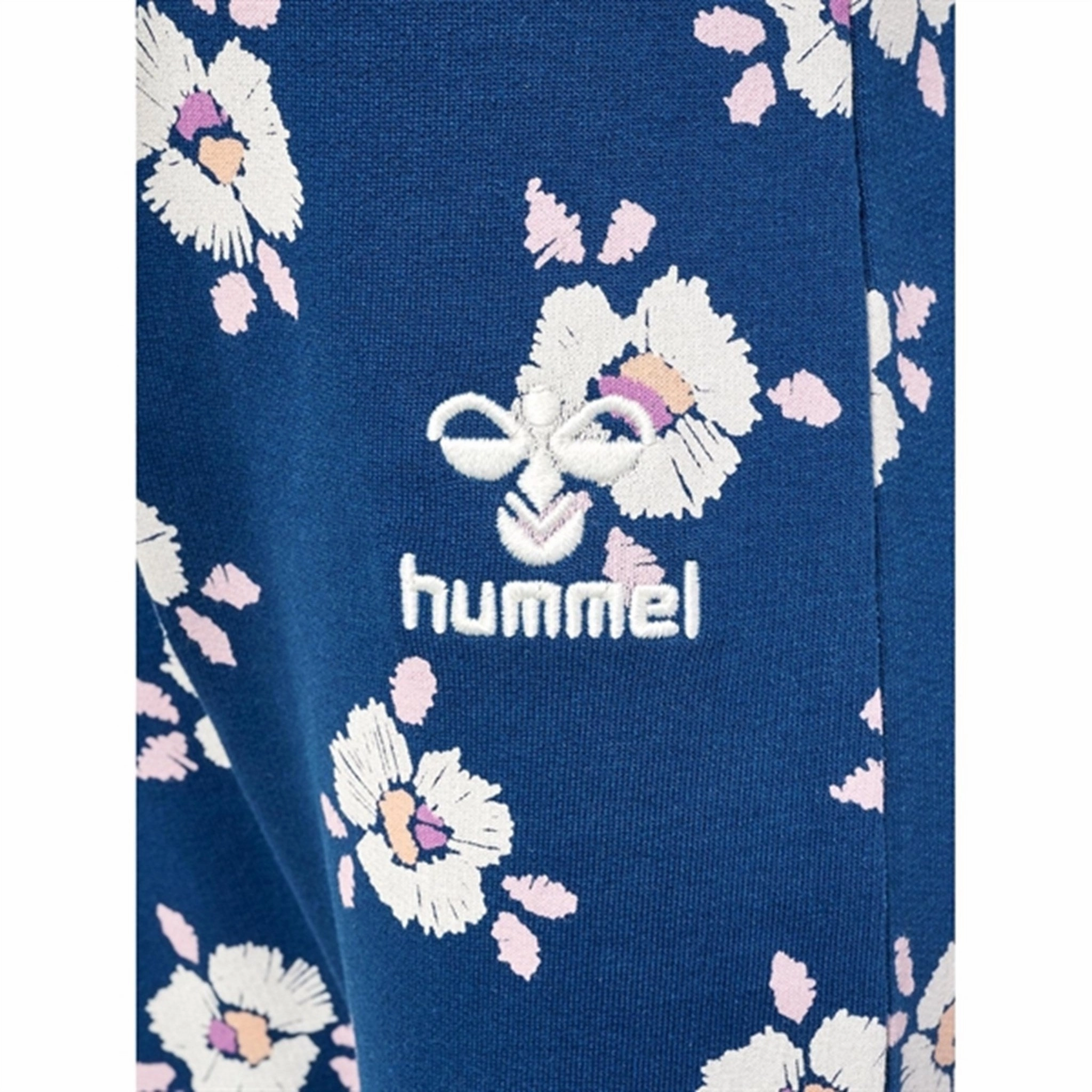 Hummel Dark Denim Bloom Sweatpants Labeling