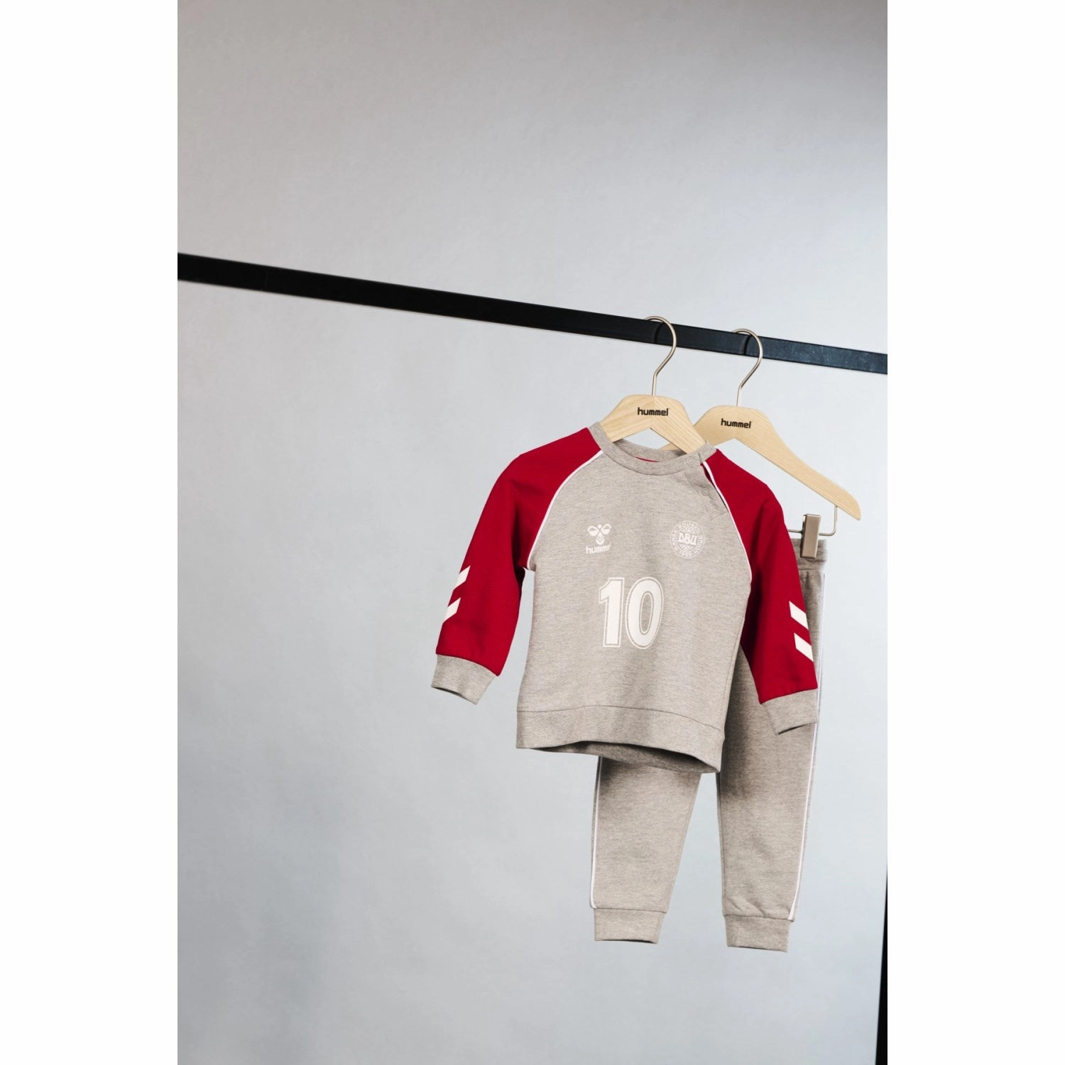 Hummel Grey Melange DBU Gameday Crewsuit fictional