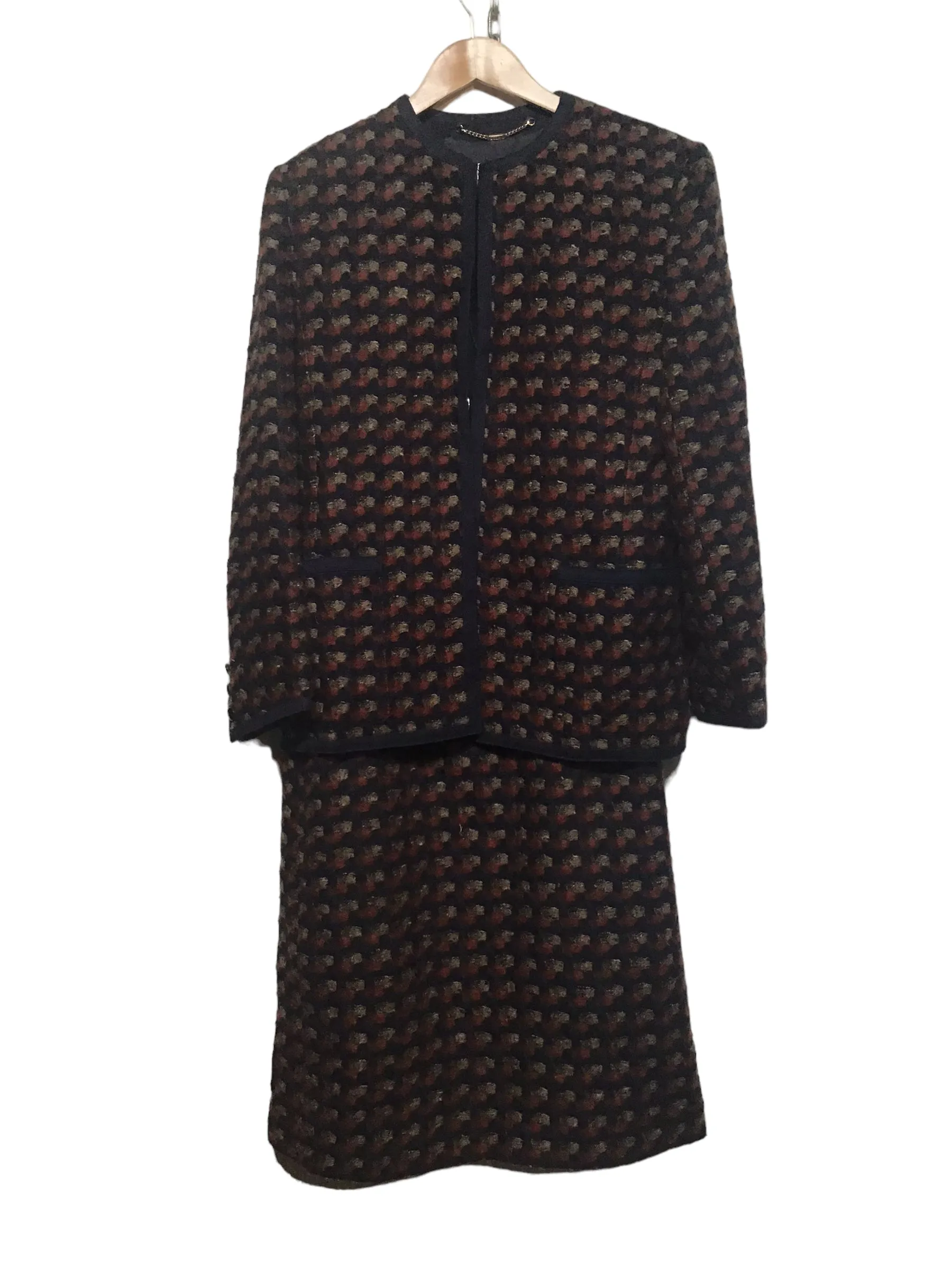 Valentine's gift basketball clothing Windsmoor Blazer and Skirt Set (Size L)