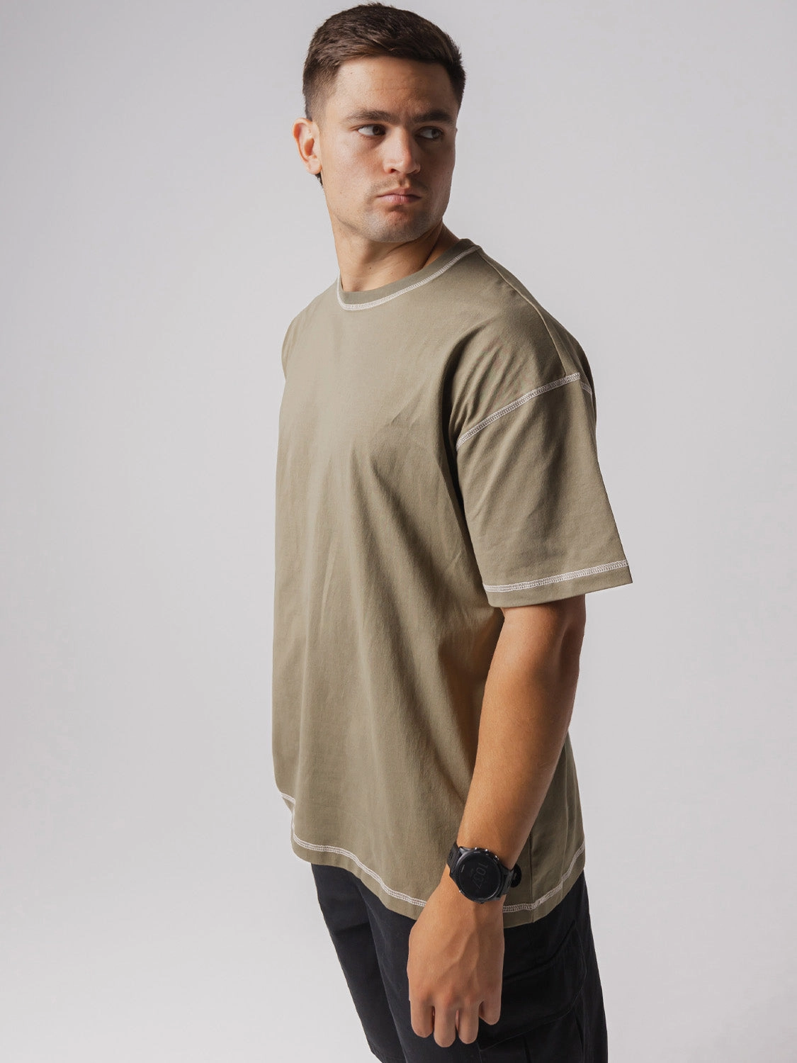 Contrast Stitch Tee Outdoor Layer Sleek Design