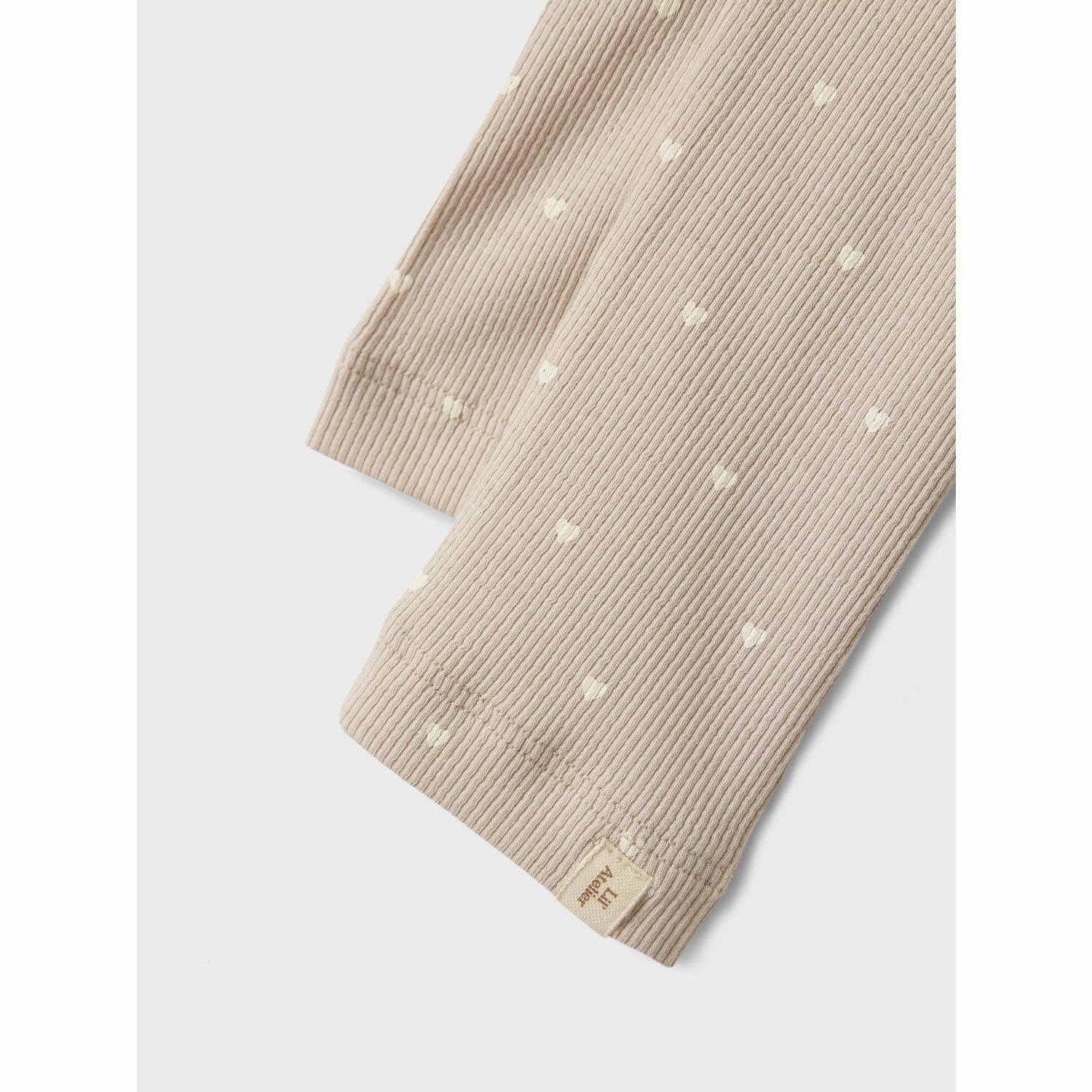 Gym Comfort Relaxed fit style Lil'Atelier Gray Morn Heart Gago Slim Leggings Noos