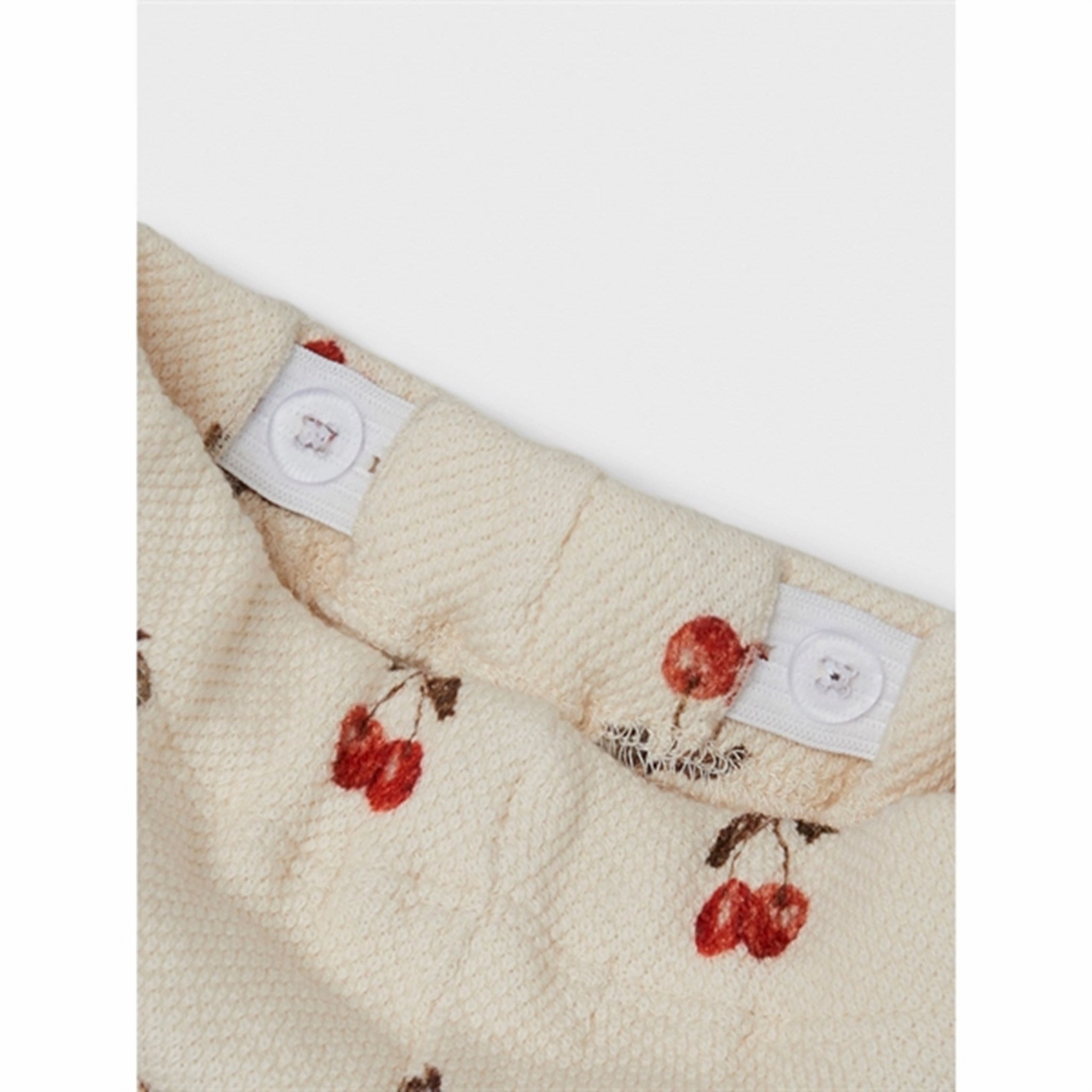 Lil'Atelier Whitecap Gray Cherries Ronja Sweatpants Mood