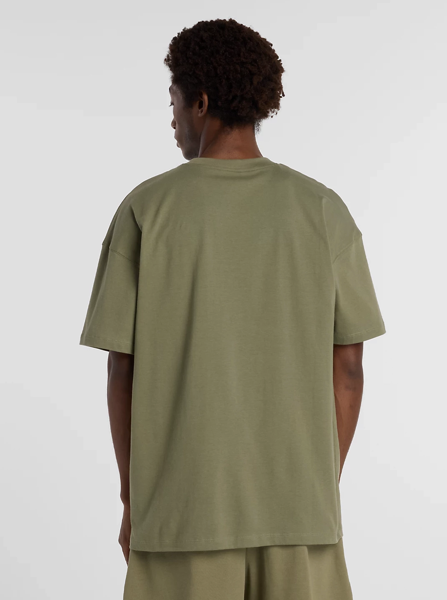 oversized but not shapeless Cool and Chic Linear Graphic T-Shirt